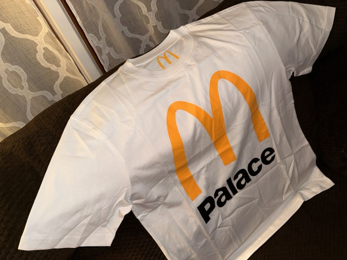 Palace Palace x McDonald’s Logo T-Shirt, s/s tee, NEW, men’s XL Size US XL / EU 56 / 4 - 4 Thumbnail