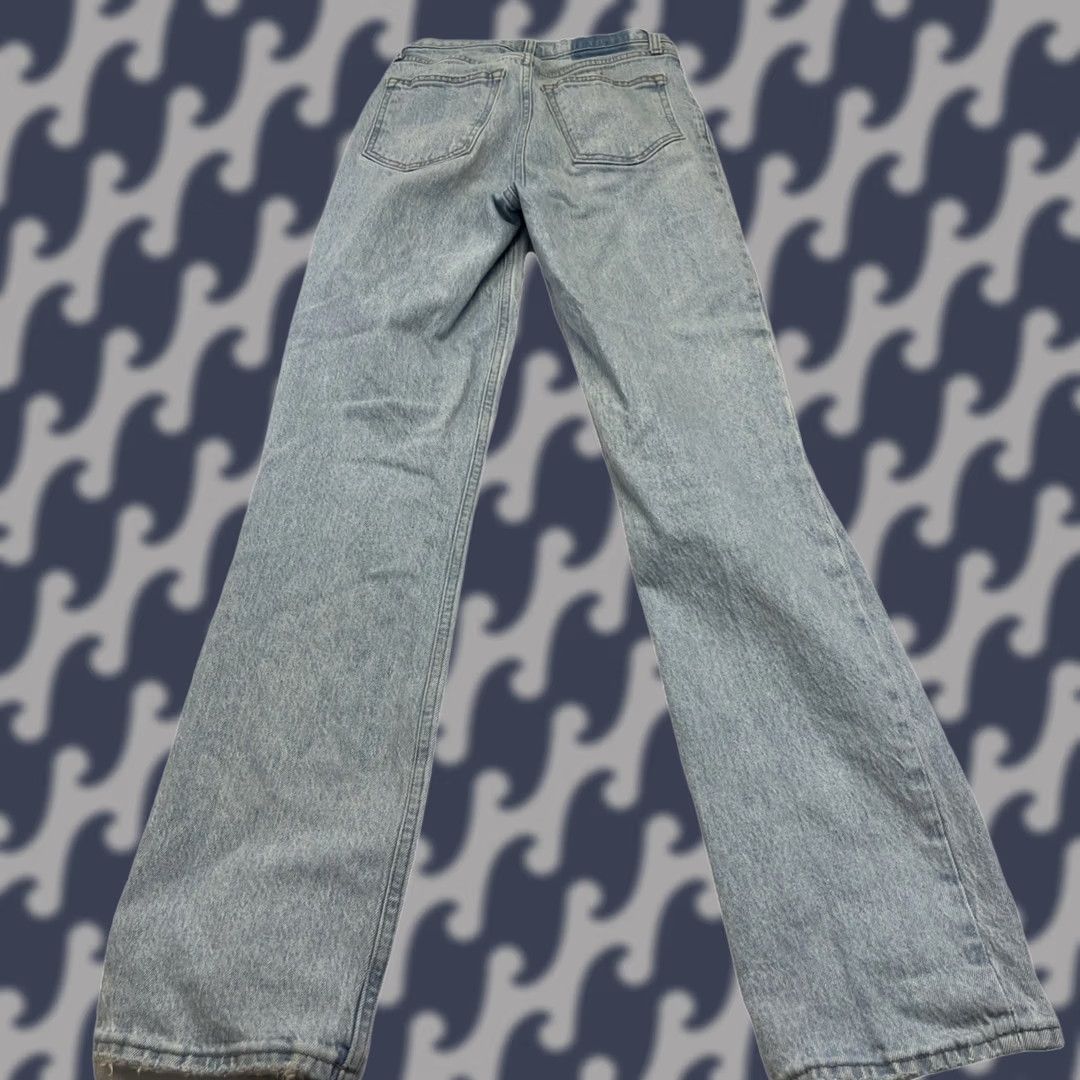 Abercrombie & Fitch Abercrombie & Fitch The 90s Straight Ultra High Rise Mom Jeans Denim 25/0s Jeans Blue 5-Pocket 90s Womens Size 42" / US 20 - 1 Thumbnail