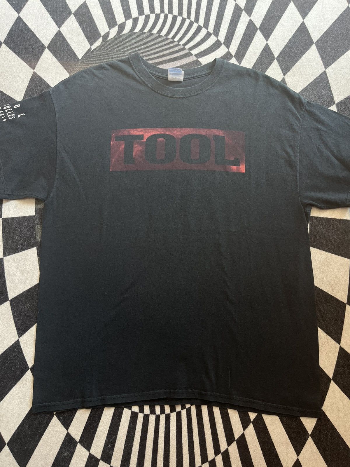 Band Tees Vintage TOOL Band Los Angeles California 2006’s Tshirt Size US XL / EU 56 / 4 - 4 Thumbnail
