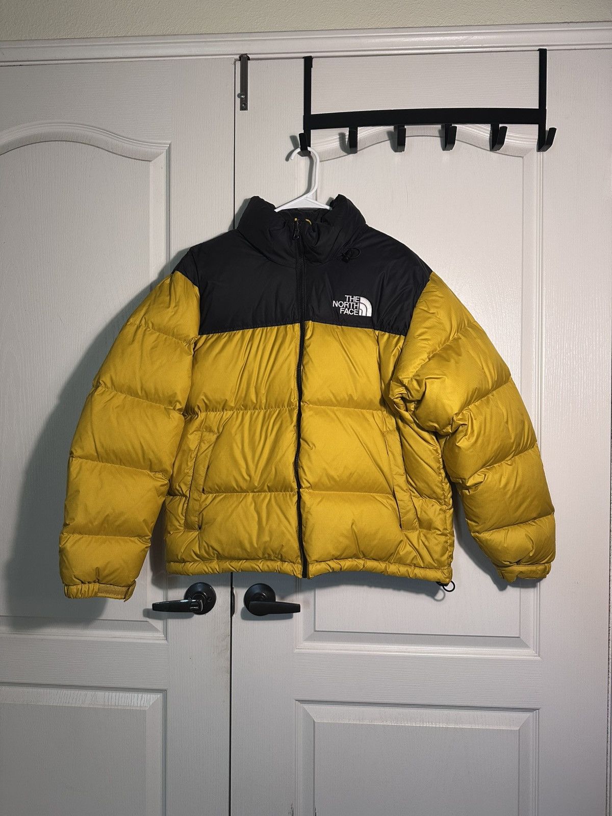 The North Face TNF Yellow Puffer Jacket Size US L / EU 52-54 / 3 - 1 Thumbnail