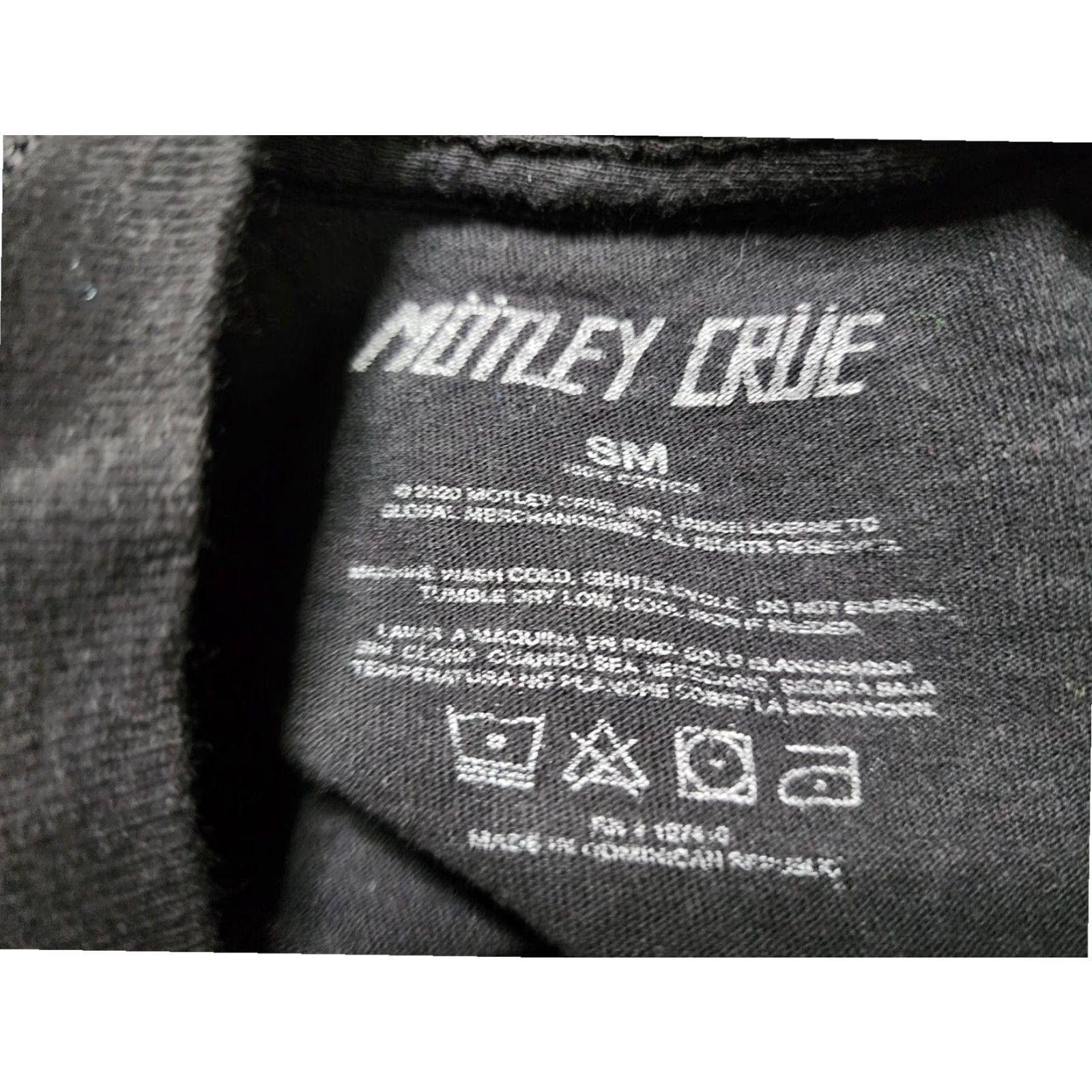 Vintage Motley Crue The Dirt Short Sleeve Black T Shirt Mens Rock Tee Size US S / EU 44-46 / 1 - 5 Thumbnail