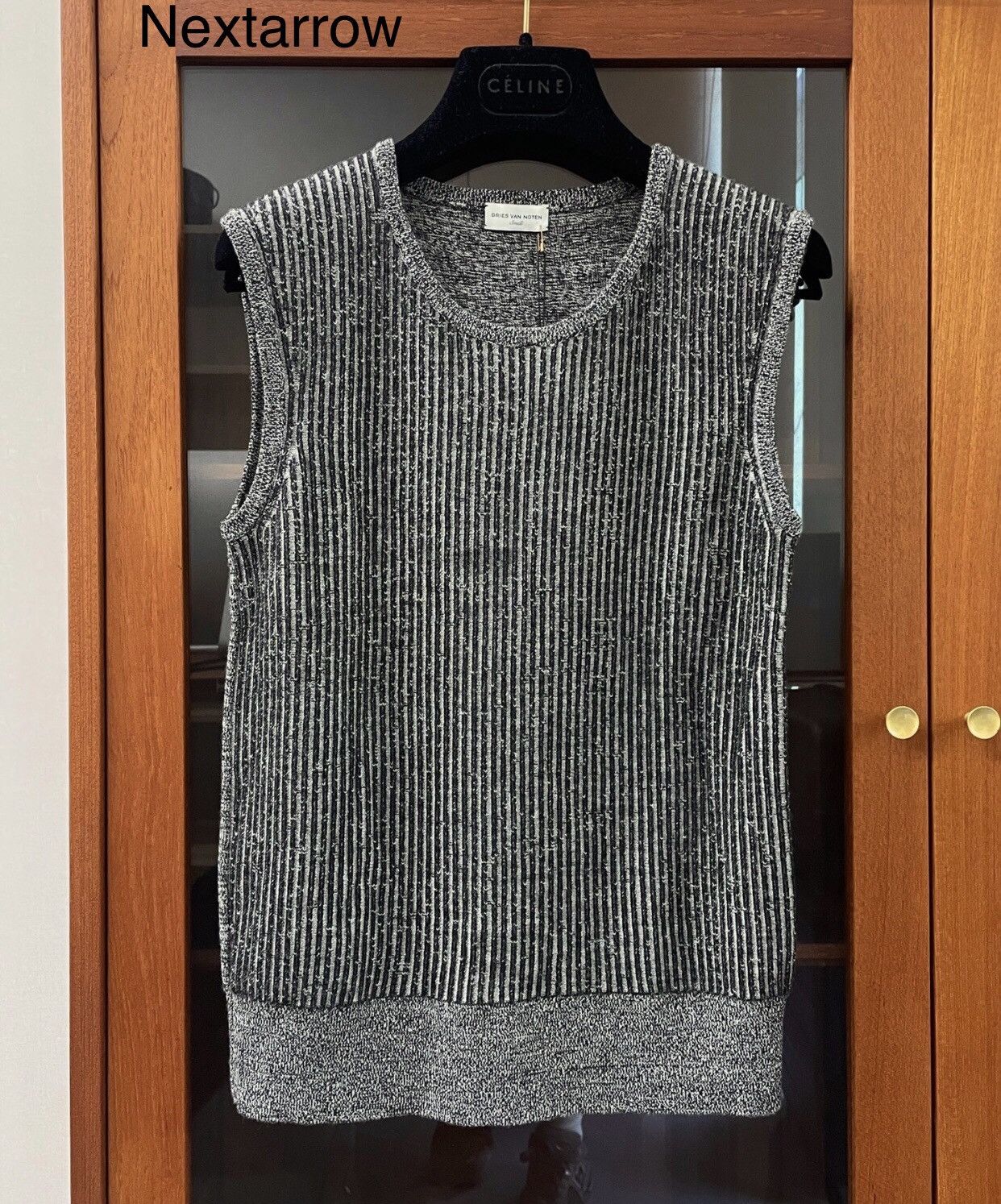 Dries van noten Knitted vest 2412-Nextarrow
