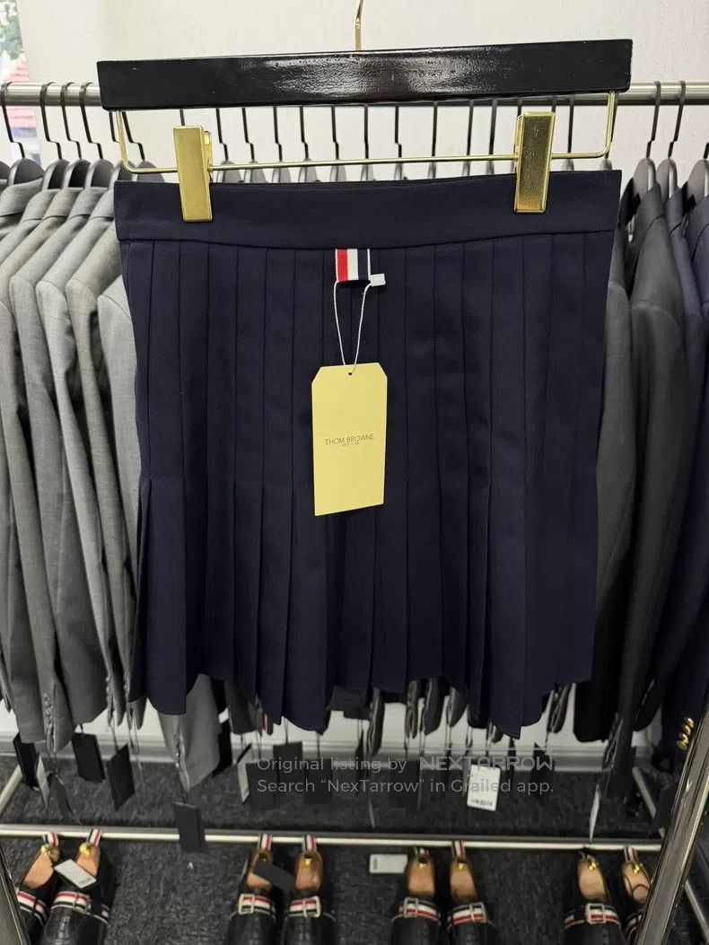Thom Browne Thom Browne Pleated Skirt Size 26" / US 2 / IT 38 - 2 Thumbnail