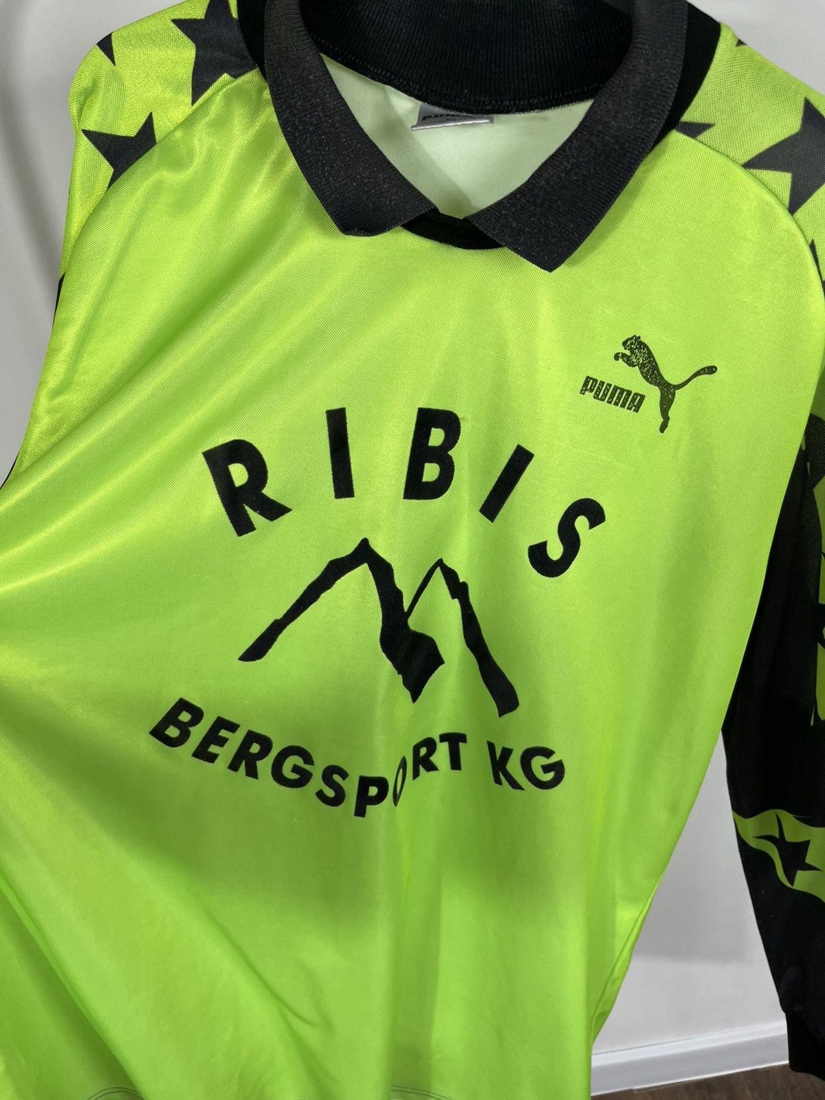 Puma Vintage Puma Goalkeeper Jersey #1 Neon Green – Size XL Size US XL / EU 56 / 4 - 7 Thumbnail
