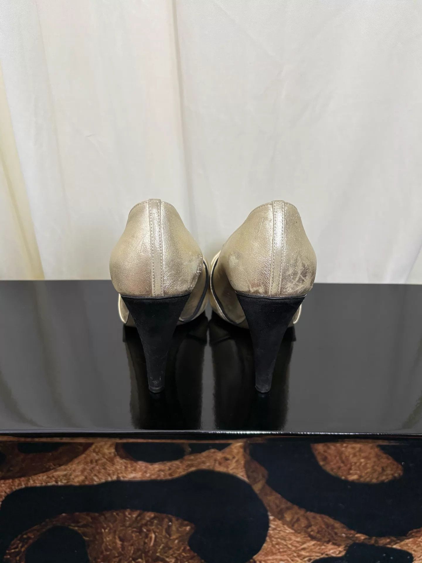 Dolce & Gabbana D&G Vintage Y2K Metallic Golden Bow Fishmouth Heel Sandal Size US 7 / IT 37 - 8 Thumbnail