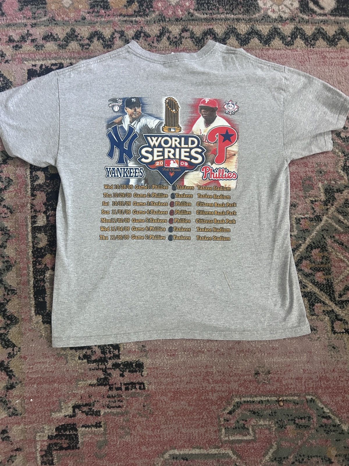 Vintage Vintage 2009 World Series T-Shirt Size US L / EU 52-54 / 3 - 4 Thumbnail
