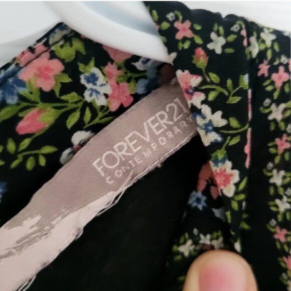 Forever 21 Gorgeous high neck floral dress Size M / US 6-8 / IT 42-44 - 3 Thumbnail