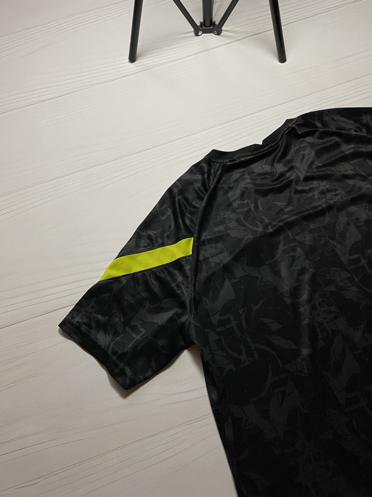 Nike Nike Tottenham Hotspur 2021/22 pre-match soccer jersey Size US XL / EU 56 / 4 - 14 Thumbnail