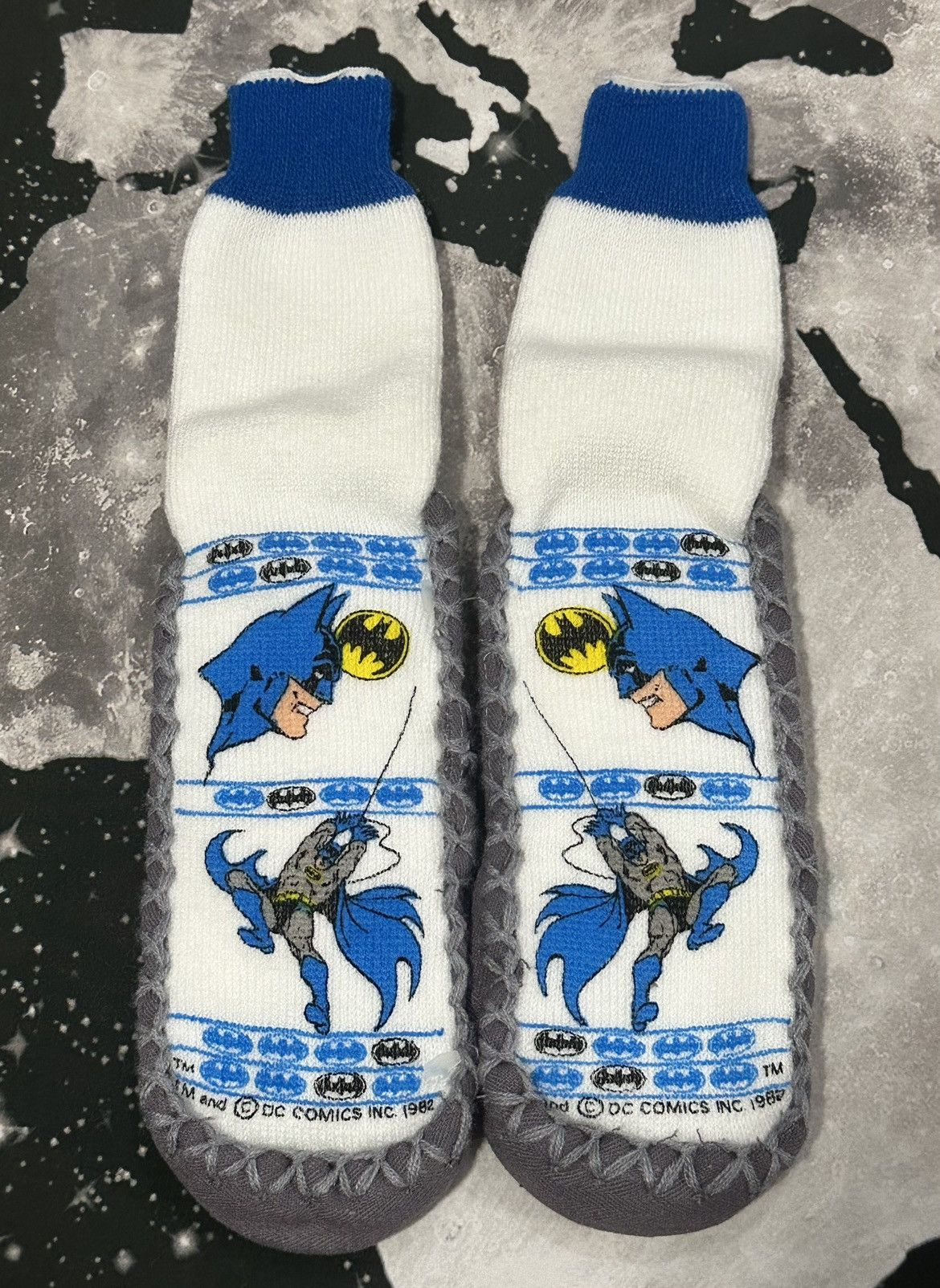 DC Comics DC Comics Batman Superhero Slipper Socks Size ONE SIZE - 1 Thumbnail
