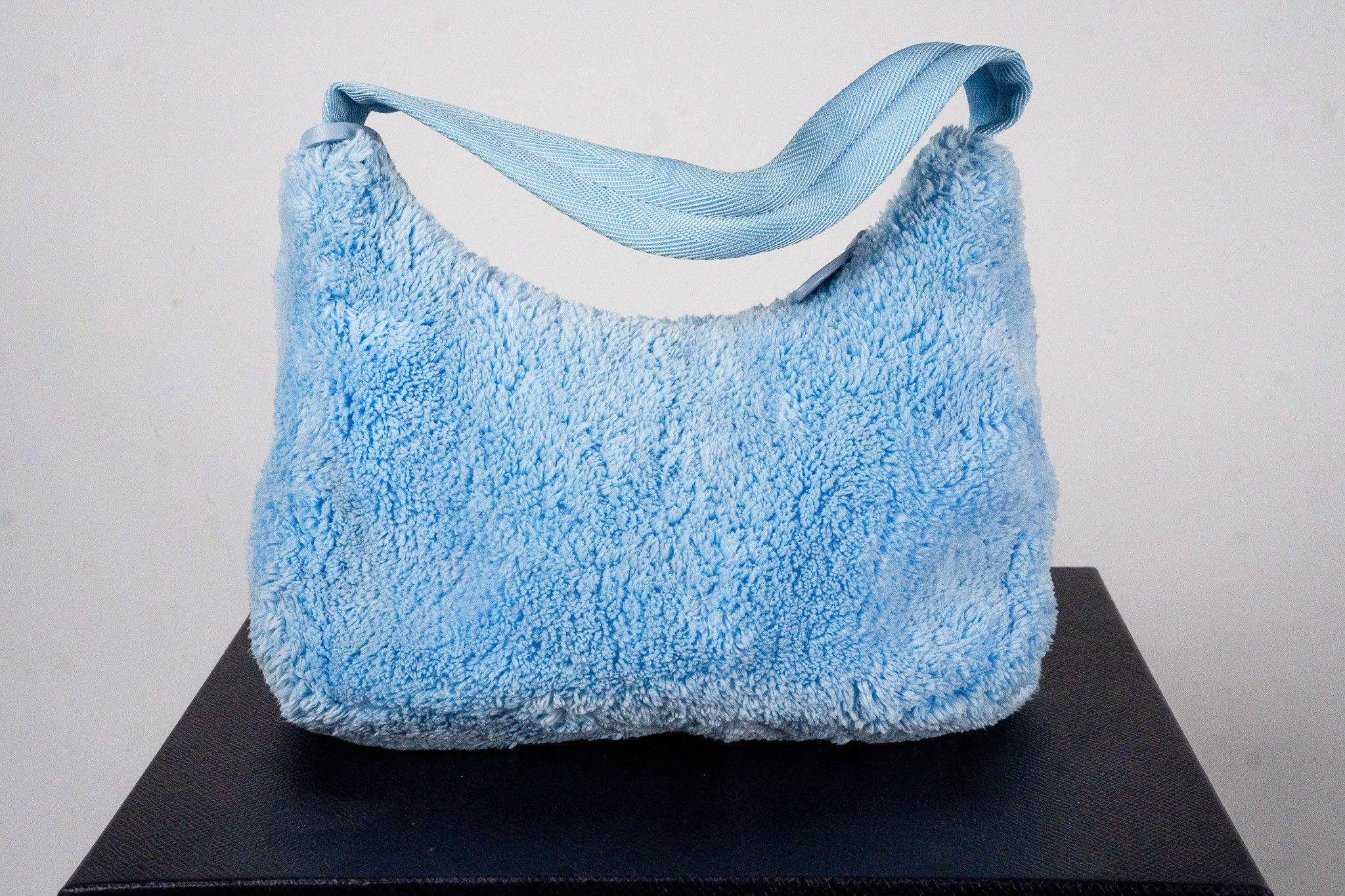 Prada Prada Re-Edition 2000 Terry Mini Shoulder Bag Size ONE SIZE - 7 Thumbnail
