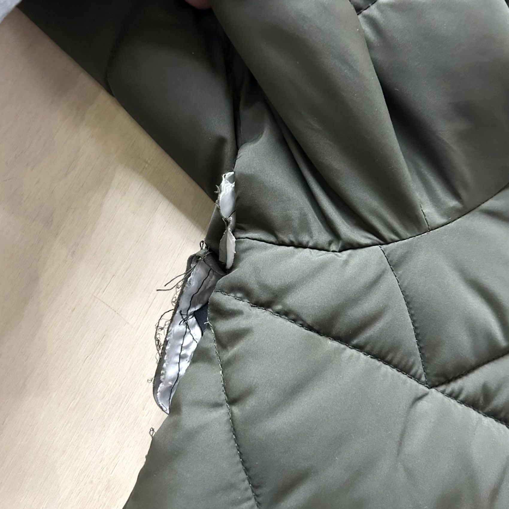Old Navy Old Navy Jacket Mens Large Green Puffer Quilted Full Zip Insulated Warm Outdoor Size US L / EU 52-54 / 3 - 3 Thumbnail
