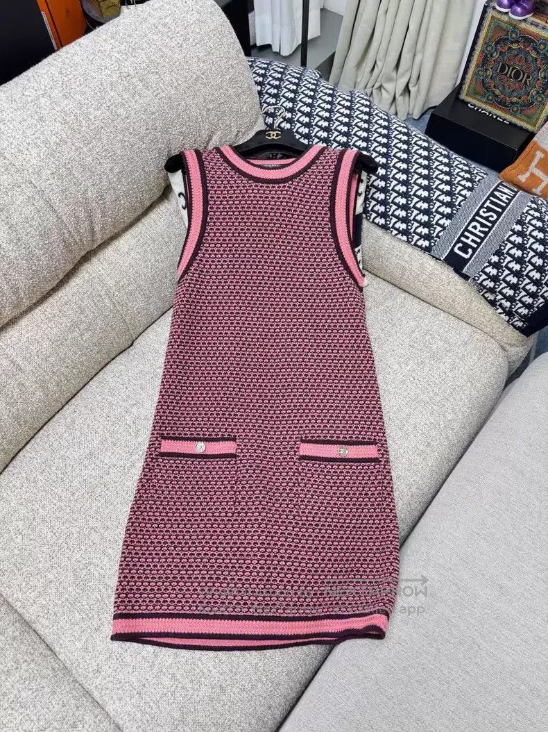 Chanel Chanel Sleeveless vest knitted dress Size XS / US 0-2 / IT 36-38 - 2 Thumbnail