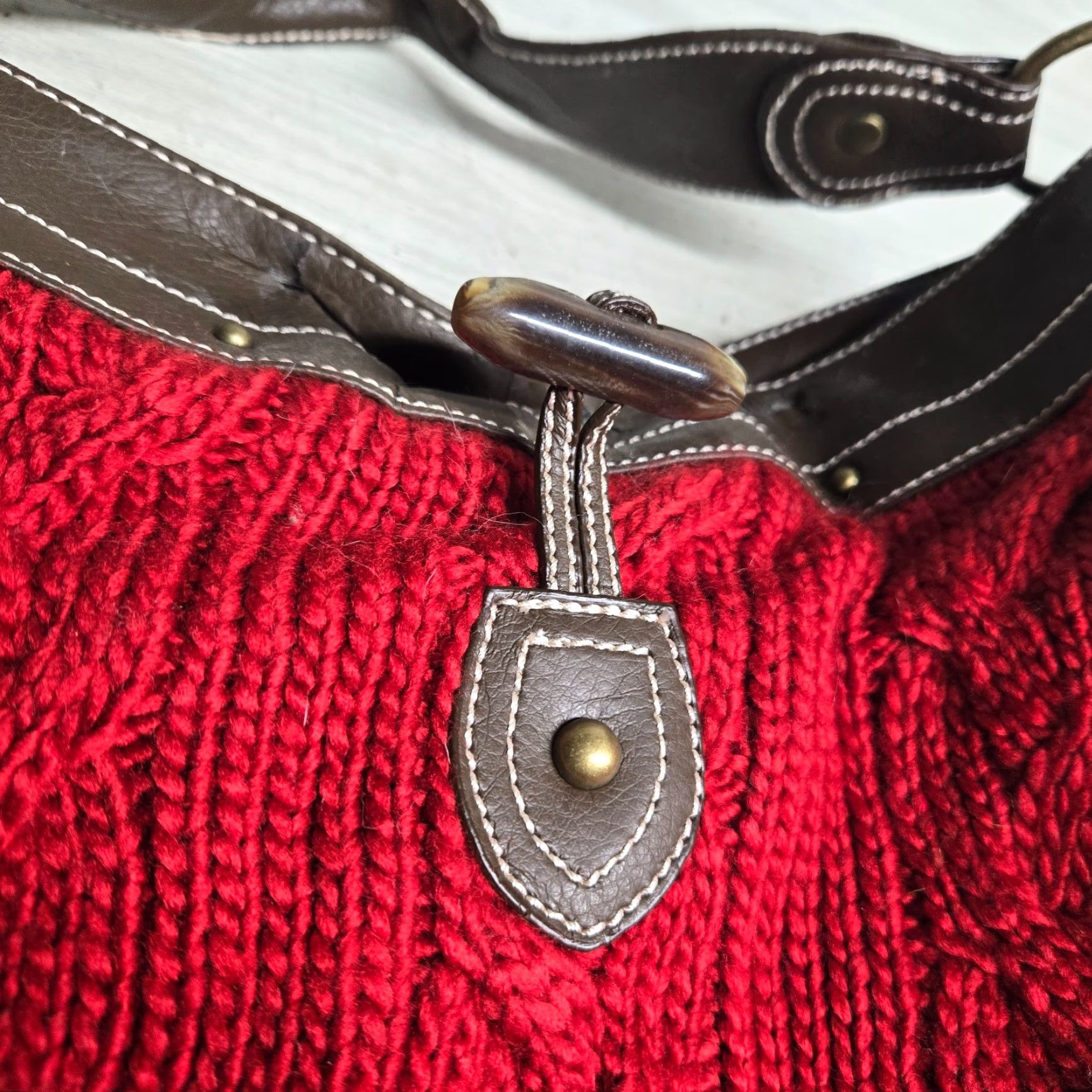 Old Navy Old Navy Purse Shoulder Bag Ladies Lace Canvas Red Leather Strap Bag Brown Leather Strap Purse Solid Red Purse Shoulder Bag Women Size ONE SIZE - 5 Thumbnail