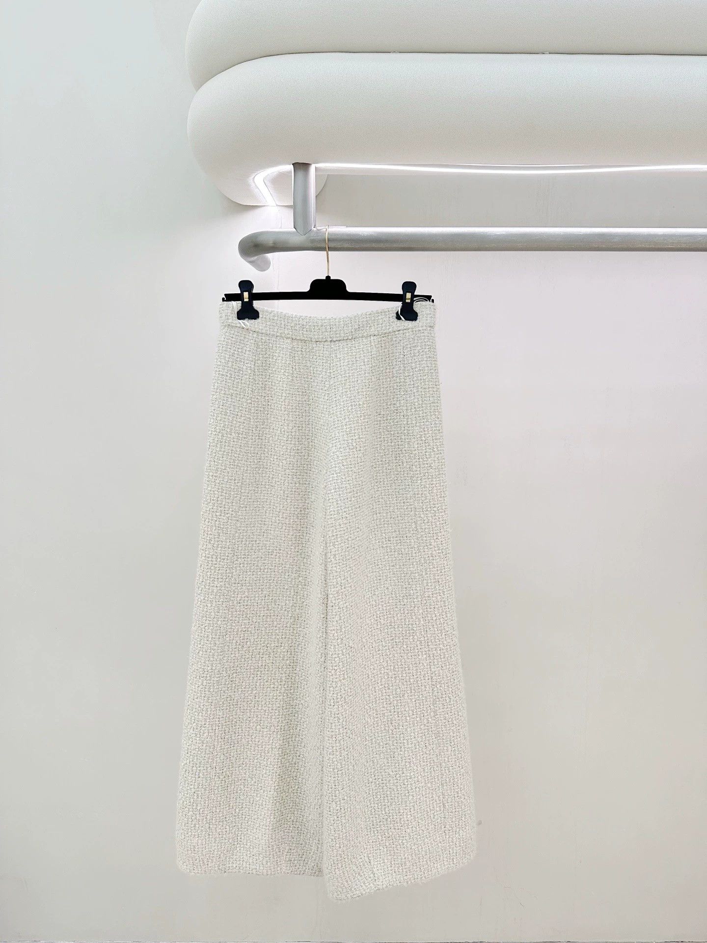 Chanel Chanel Ivory Tweed Trousers 38 Size 27" / US 4 / IT 40 - 2 Thumbnail