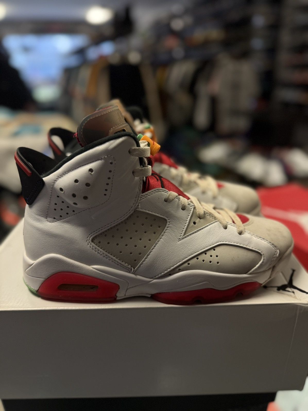 Jordan Brand × Nike Jordan 6 Hare Size 9 Pre Owned W Box Beaters Size US 9 / EU 42 - 1 Thumbnail