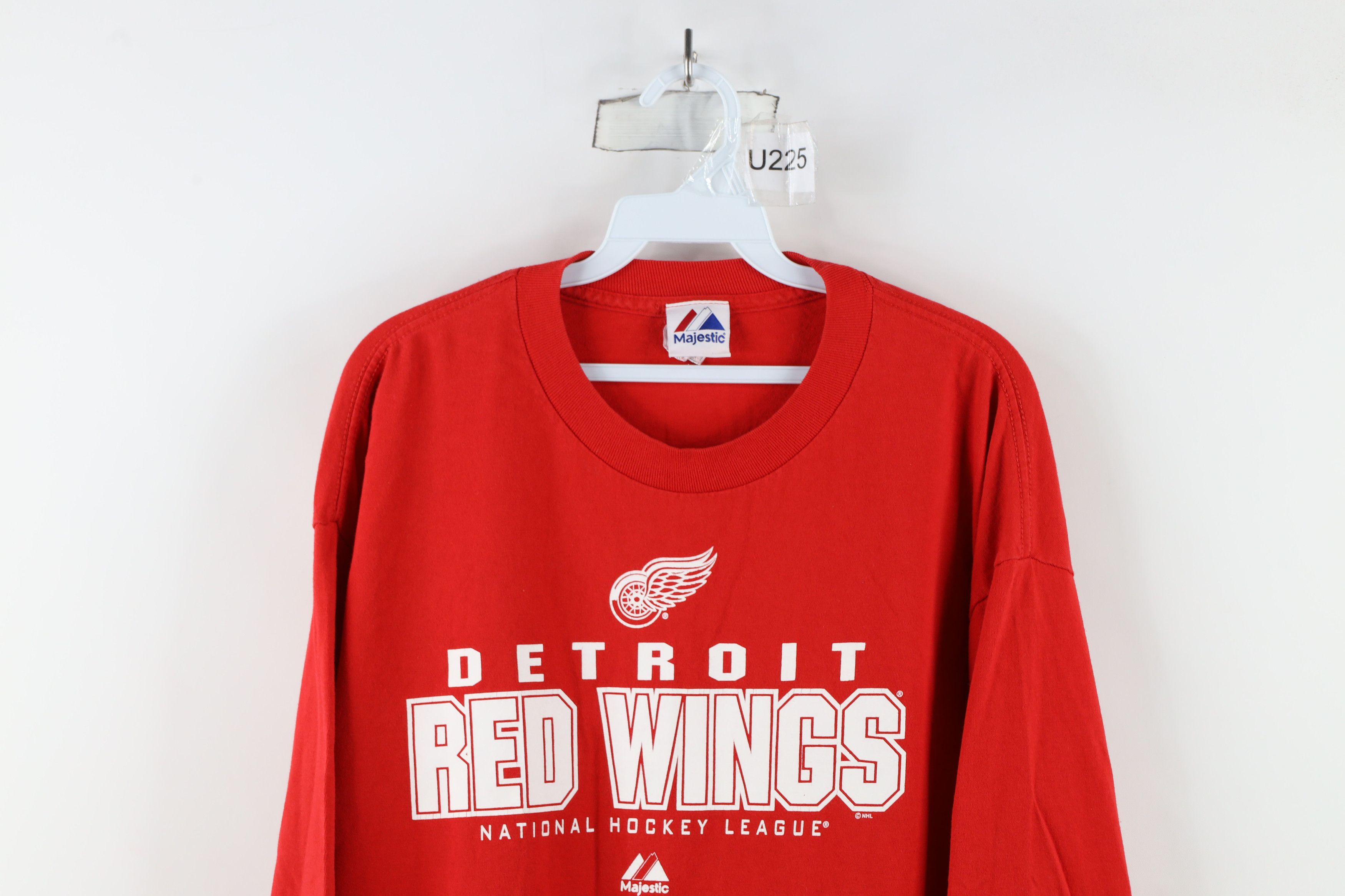 Majestic × Vintage Vintage Majestic Red Wings Hockey Long Sleeve T-Shirt Red Size US XL / EU 56 / 4 - 2 Thumbnail
