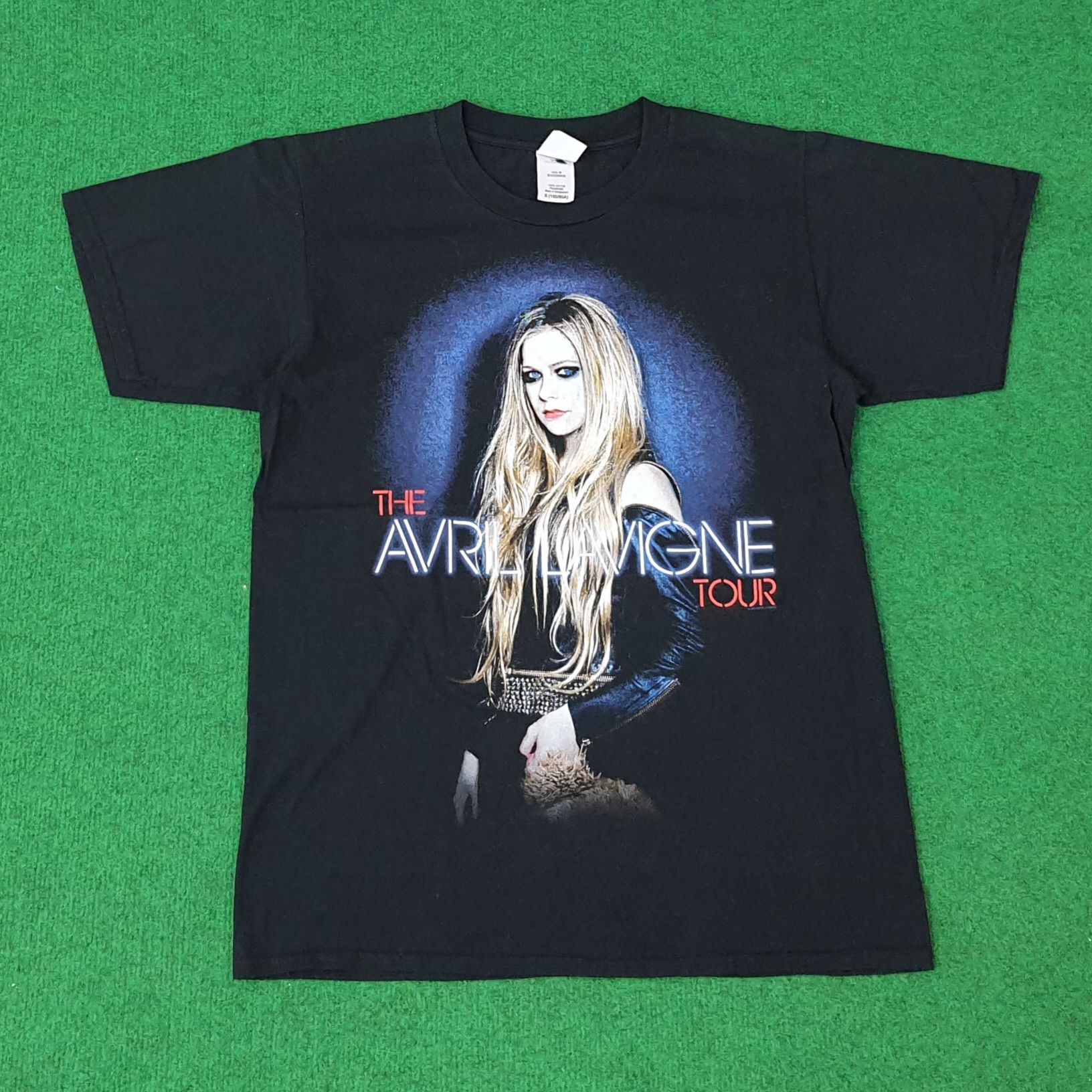 Band Tees Vintage The Avril Lavigne Tour 2014 Tshirt C259N18 Size US S / EU 44-46 / 1 - 1 Thumbnail