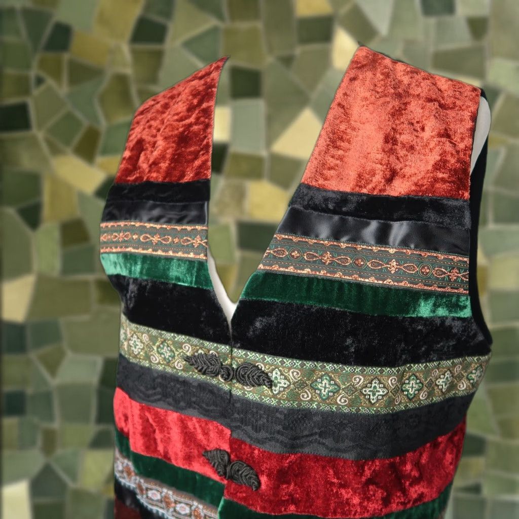 Velvet VINTAGE Sheri E Vest Velvet Embroidered 90s Red Black Green Striped Button Front M Womens Size M / US 6-8 / IT 42-44 - 1 Thumbnail