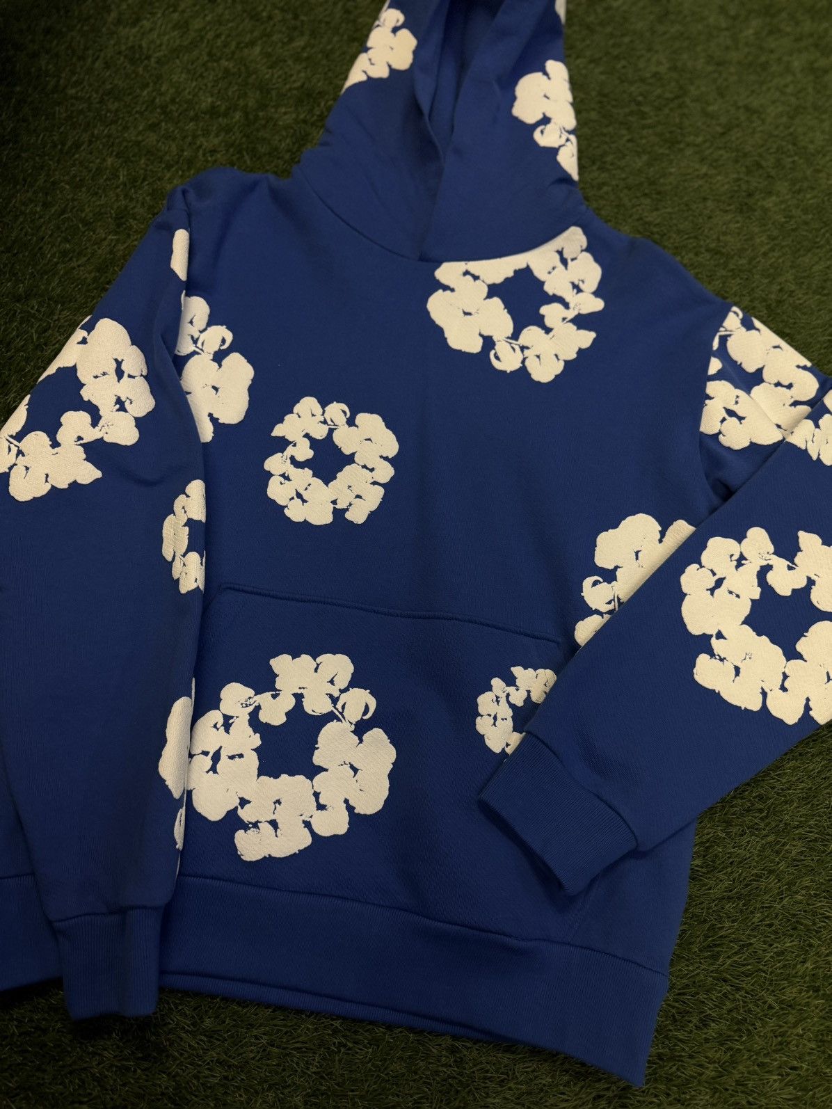 DENIM TEARS Denim Tears Cotton Wreath Hoodie Size Small (NEW) Size US S / EU 44-46 / 1 - 3 Thumbnail