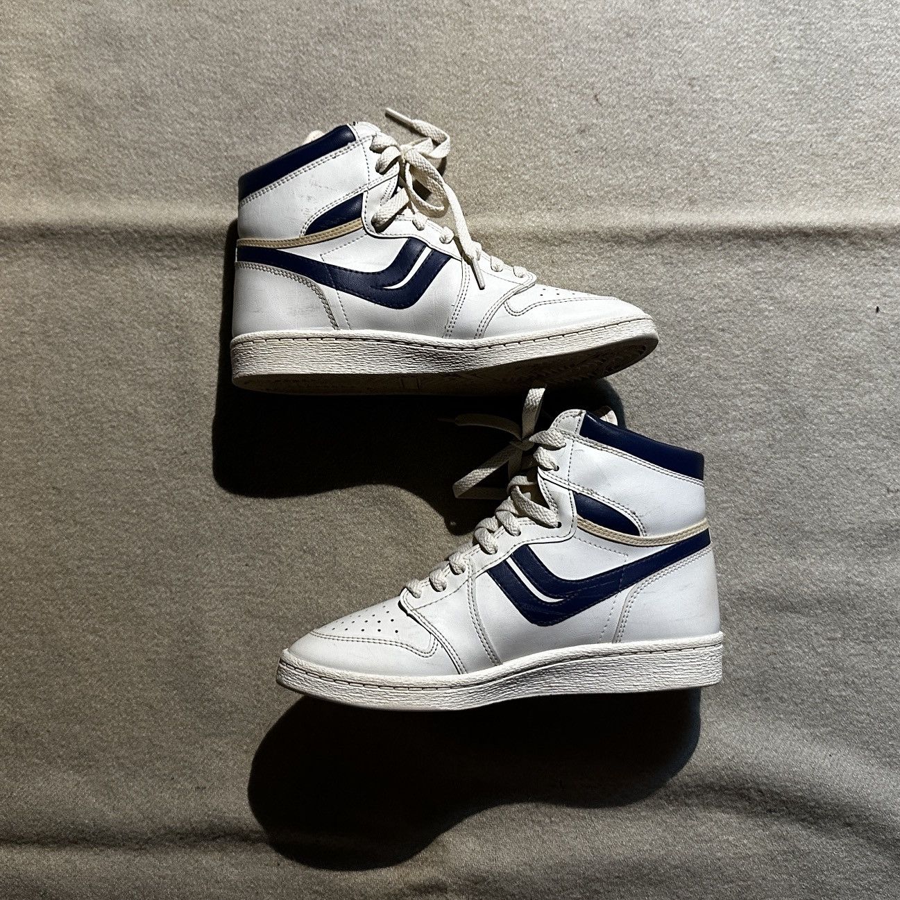 Vintage Vintage 1980s Metallic Blue OG Bootleg Sneakers Honors Sport Size US 8.5 / EU 41-42 - 2 Thumbnail