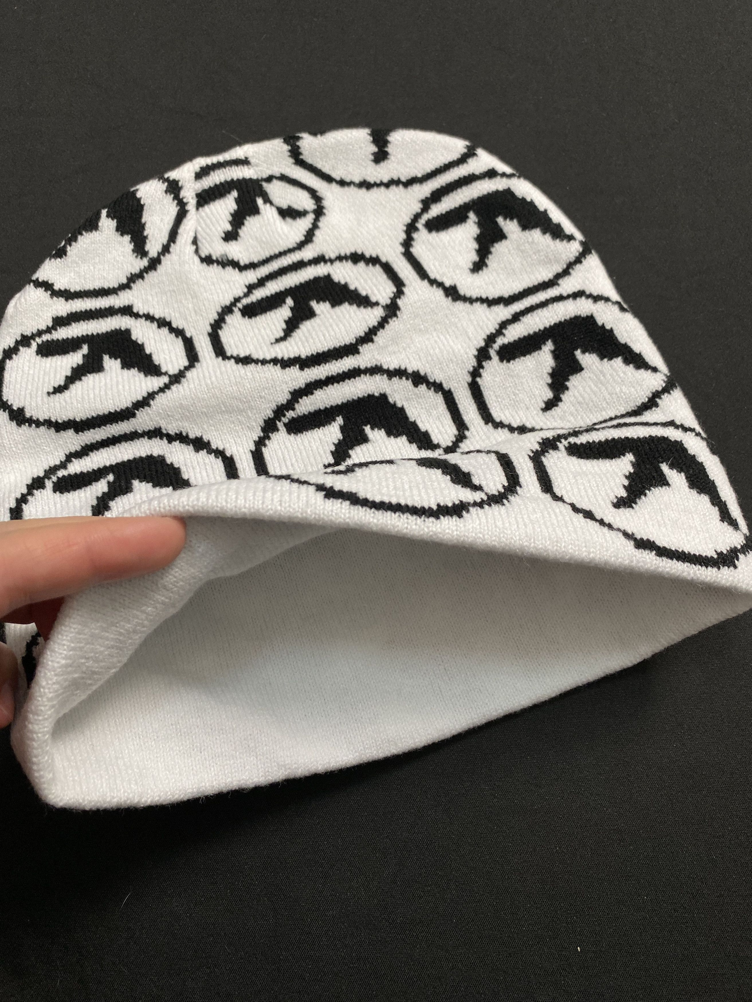 Japanese Brand Deadstock Knit Aphex Twin Logo No Cuff White Beanie Hats OS Size ONE SIZE - 3 Thumbnail