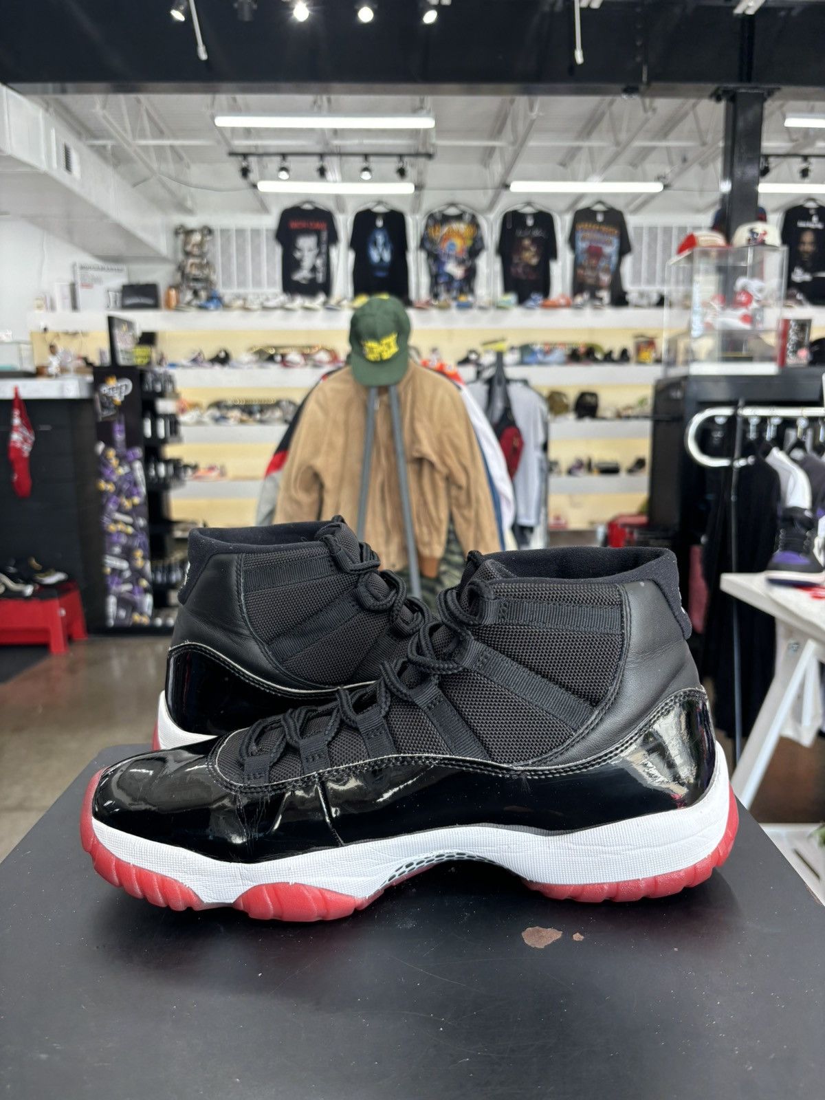 Jordan Brand Jordan 11 Playoffs Bred Sz. 12 Size US 12 / EU 45 - 5 Thumbnail