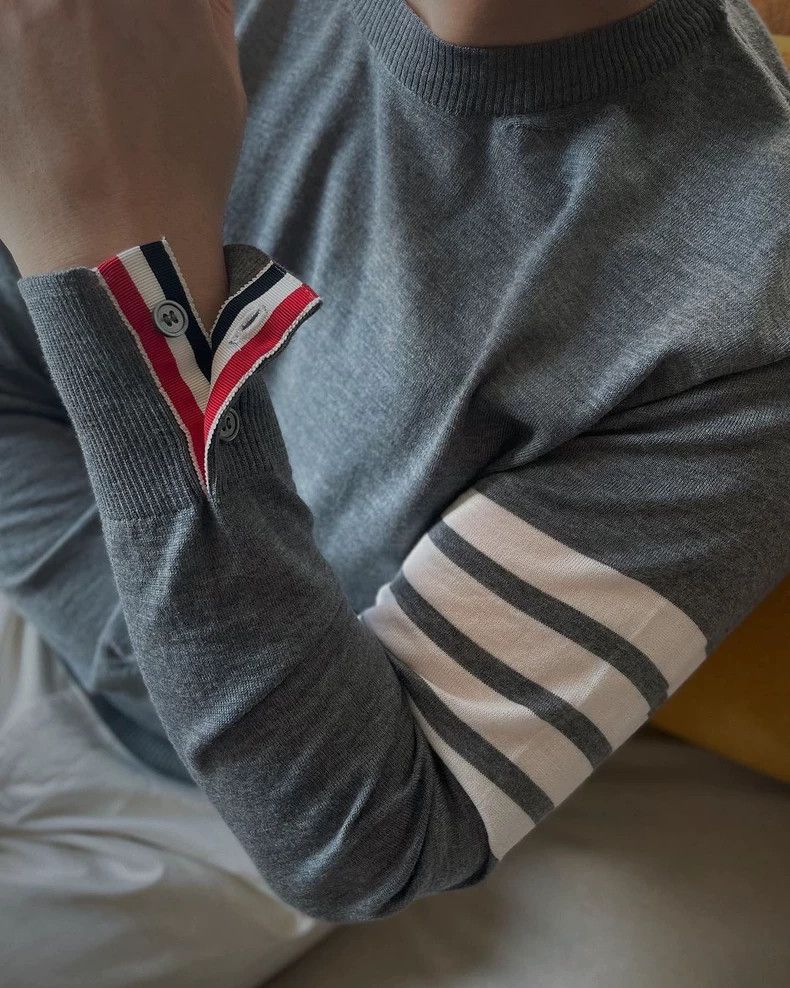 Thom Browne Thom Browne size2 Classic light gray four-barrel turtleneck Size US M / EU 48-50 / 2 - 9 Thumbnail