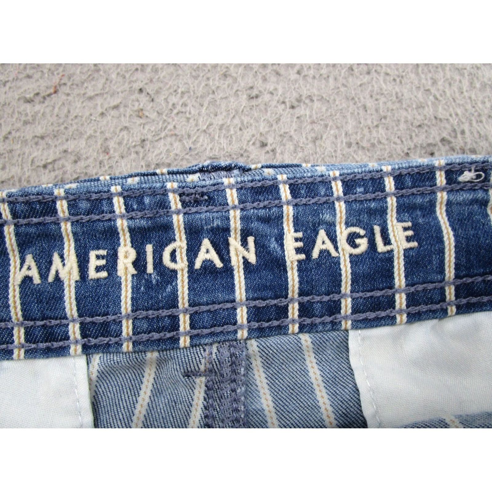 American Eagle Outfitters American Eagle Outfitters Blue Striped High Rise Mom Shorts Womens Size 14 Belted Cotton Denim Shorts Woman 14 Vintage: No Womens Size 36" / US 14 / IT 50 - 2 Thumbnail
