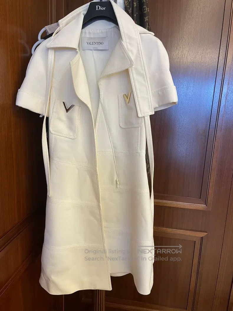 Valentino Valentino Short-sleeved dress Size S / US 4 / IT 40 - 1 Thumbnail