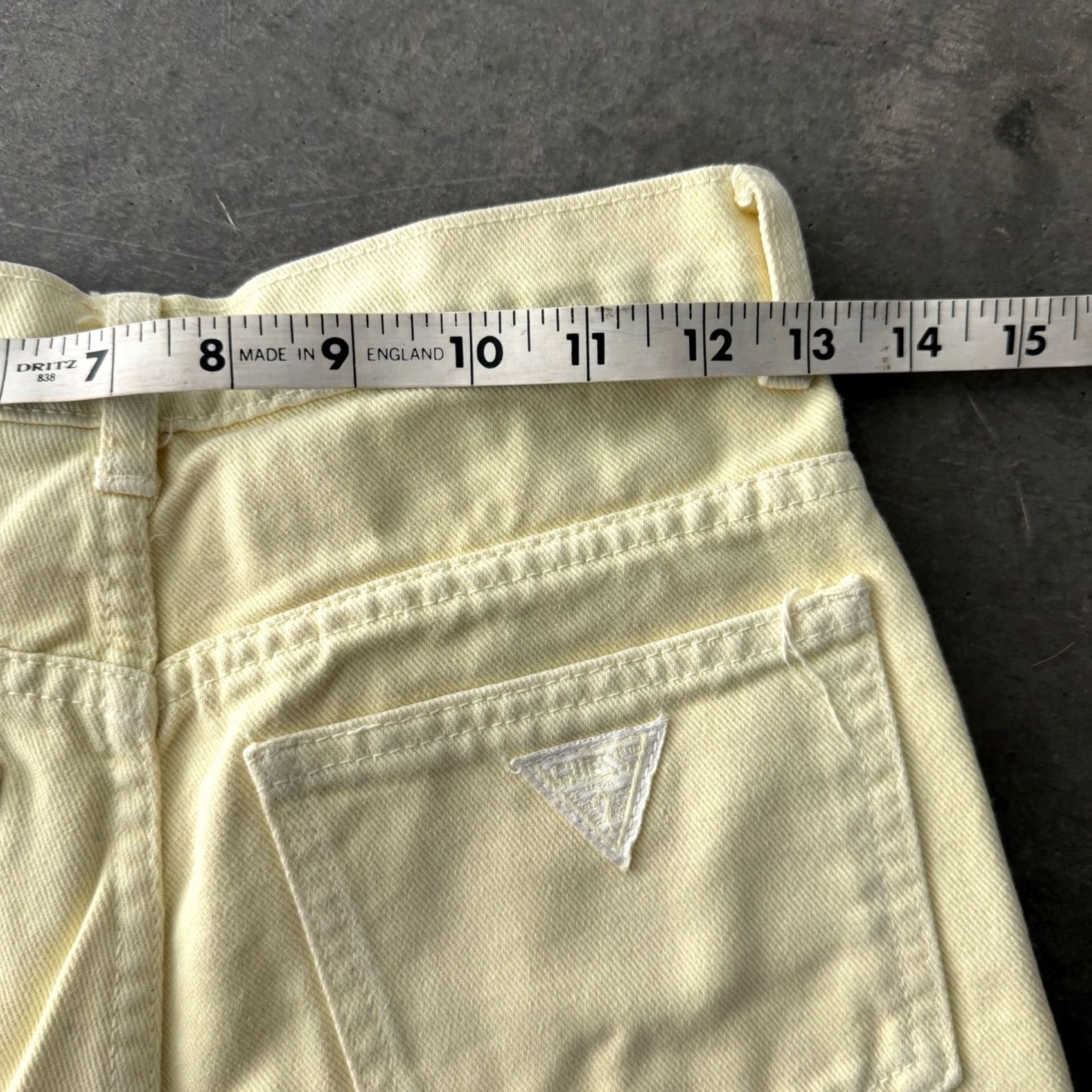 Guess VINTAGE Guess USA High Waisted Pale Yellow Mini Shorts 26 Women Short Cut-Off 90s Y2K Pink? Size 26" / US 2 / IT 38 - 4 Thumbnail