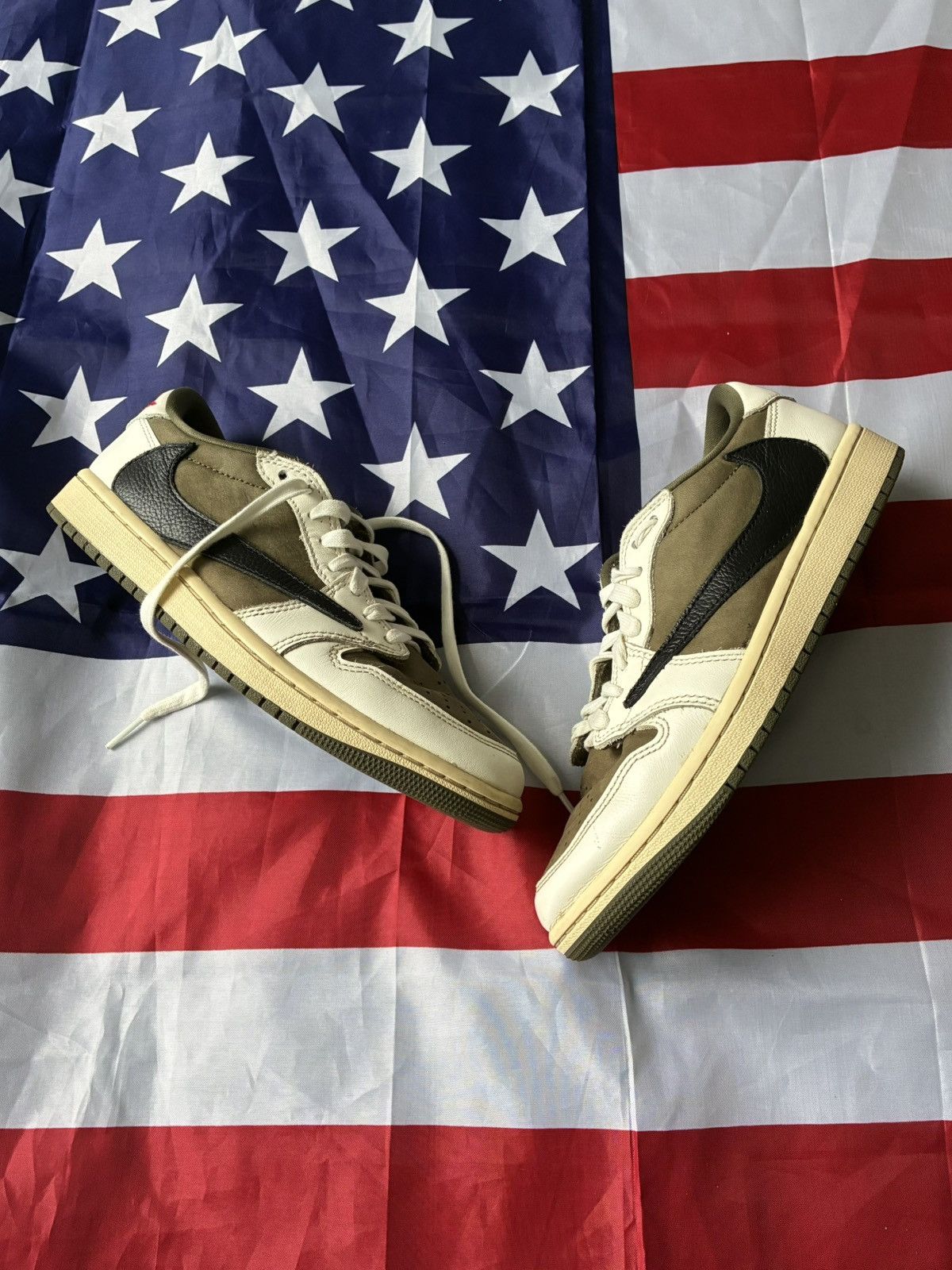 Nike × Travis Scott Nike Travis Scott Reverse Mocha Low Dunks | Grailed