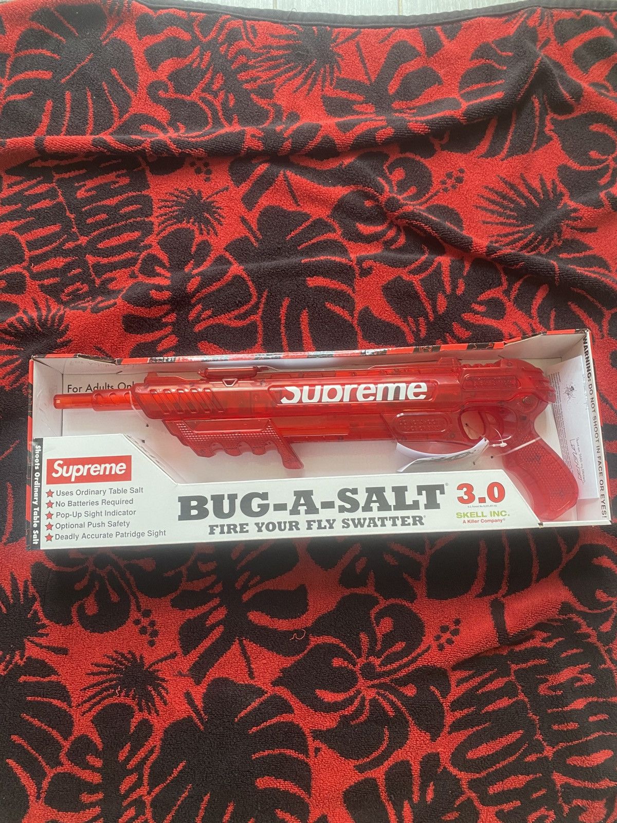 Supreme Supreme Bug-A-Salt 3.0 'Red' | Grailed