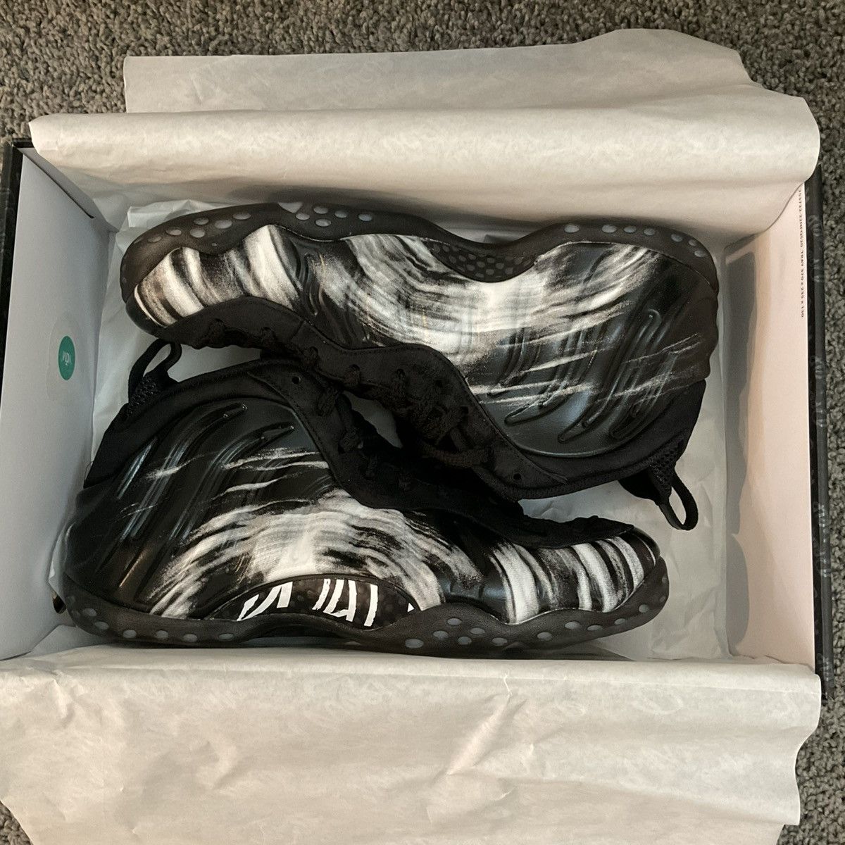 Nike Nike Air Foamposite One Size US 11 / EU 44 - 11 Thumbnail