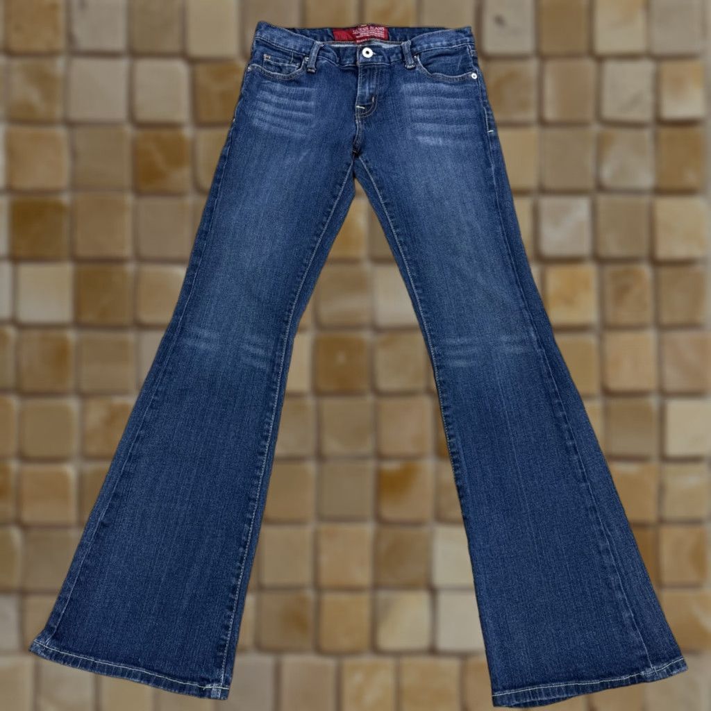 Guess GUESS Foxy Flare Jeans Women Dark Wash Blue 28 Stretch Low Rise 32in Inseam Regular rise Flared Denim Mens? No, Women. Size 28" / US 6 / IT 42 - 1 Thumbnail