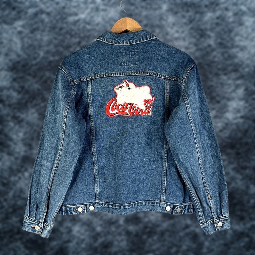 Denime VINTAGE Coca Cola Denim Trucker Jacket Mens XL Blue Polar Bear Logo 90s Coca-Cola Logo Embroidered Button Pockets denim 90s Mens XL Blue Size US 36 / EU 52 - 1 Thumbnail