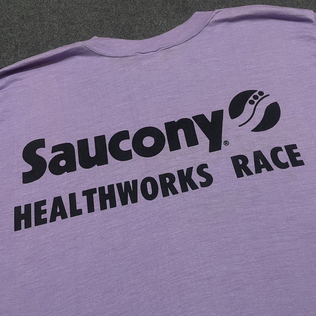 Saucony Vintage 80s Saucony HealthWorks Race Inc T-shirt Size US L / EU 52-54 / 3 - 2 Thumbnail