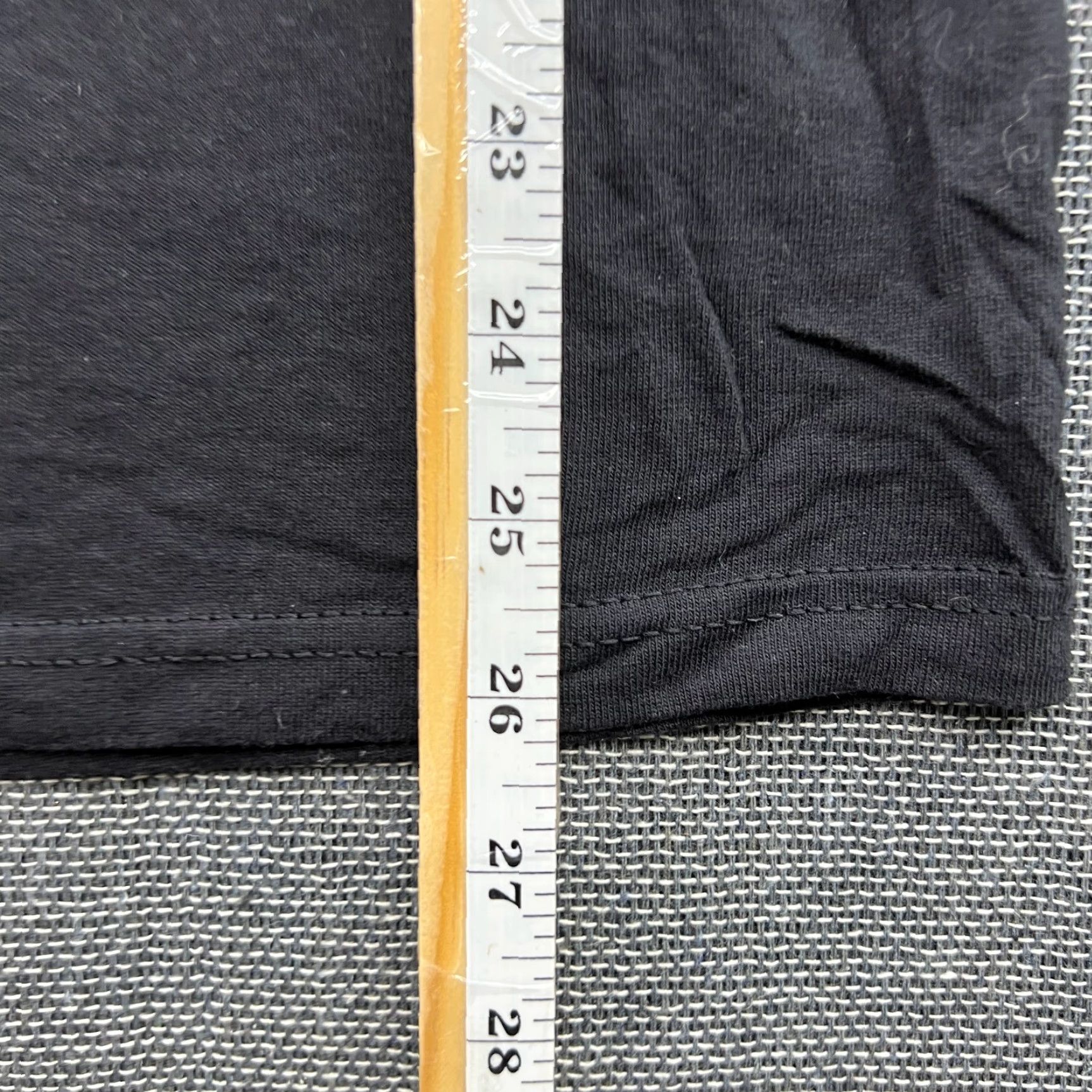 Fruit Of The Loom Vintage Fruit of the Loom KISS Shirt Mens M Black Fan tee Shirt Mens M Black Fan tee Size US M / EU 48-50 / 2 - 6 Thumbnail