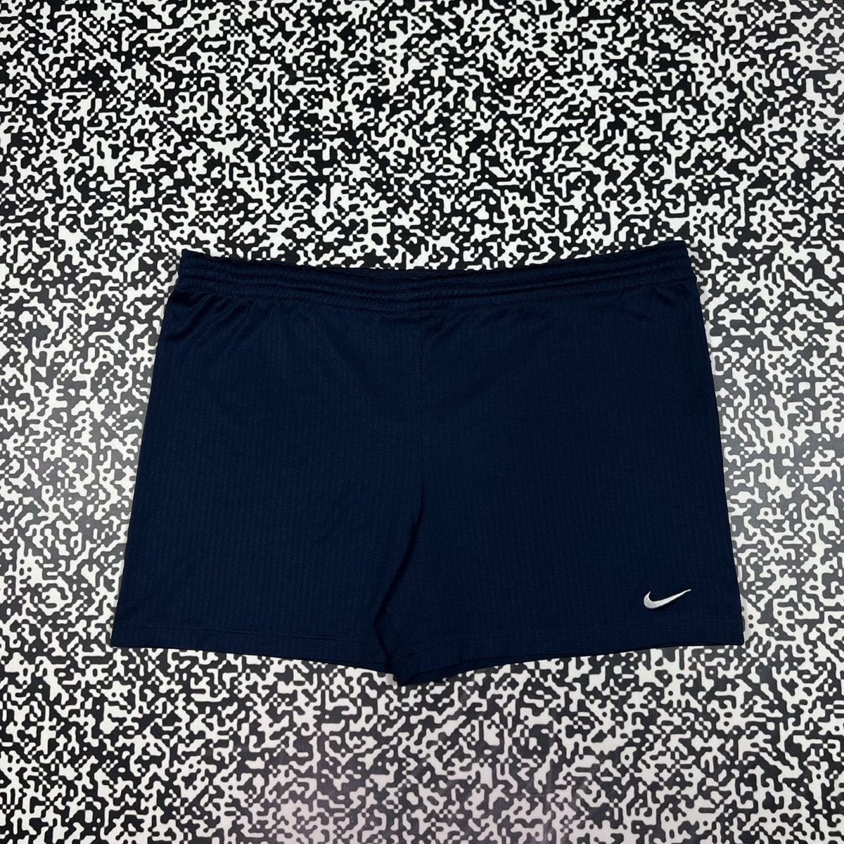 Nike Vintage 90s Nike Swoosh Logo Retro Sport Style Shorts Size US 38 / EU 54 - 1 Thumbnail