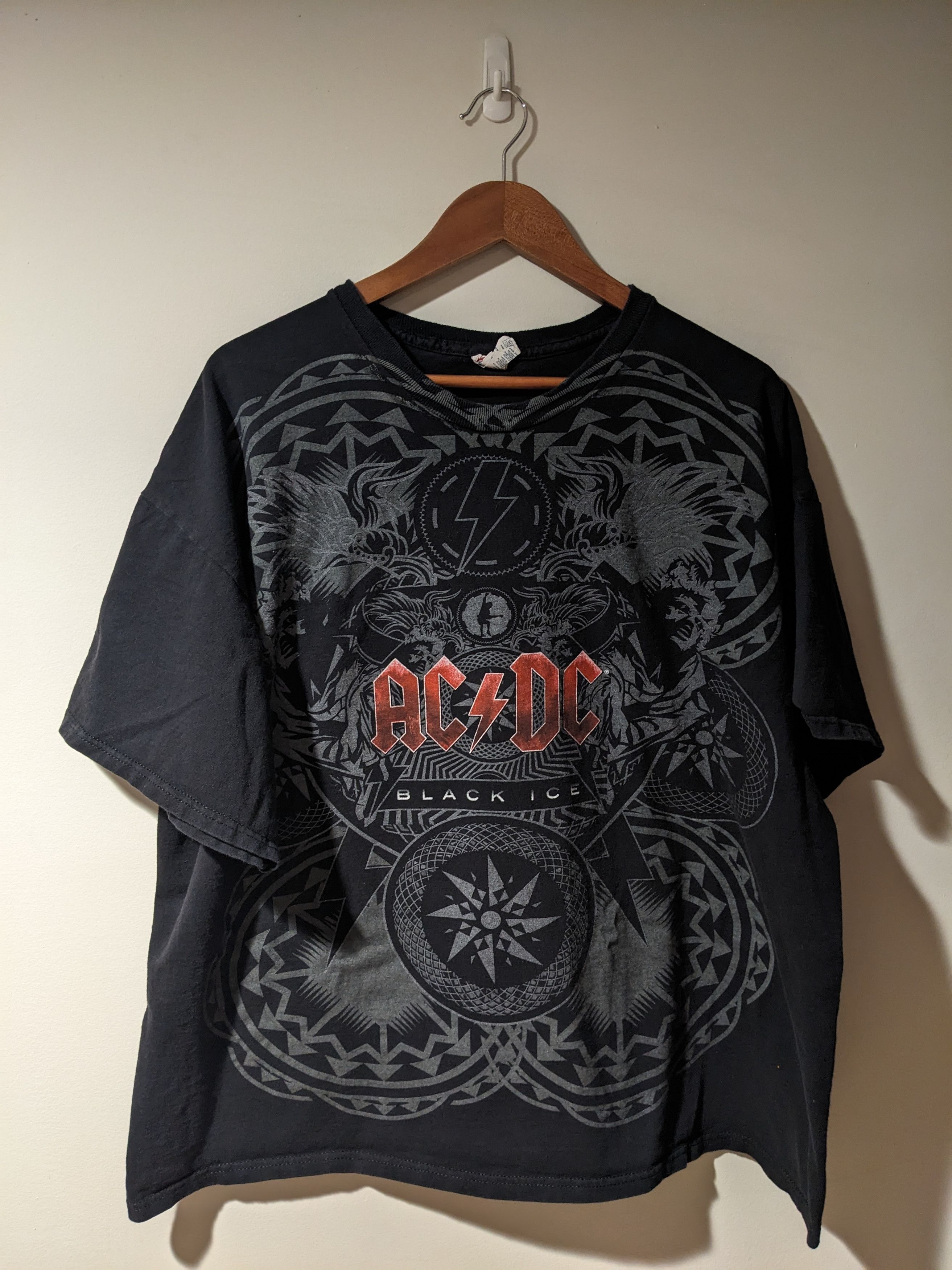 AC/DC × Vintage Vintage Y2K ACDC Black Ice Affliction Inspired Band T-Shirt Size US XXL / EU 58 / 5 - 1 Thumbnail