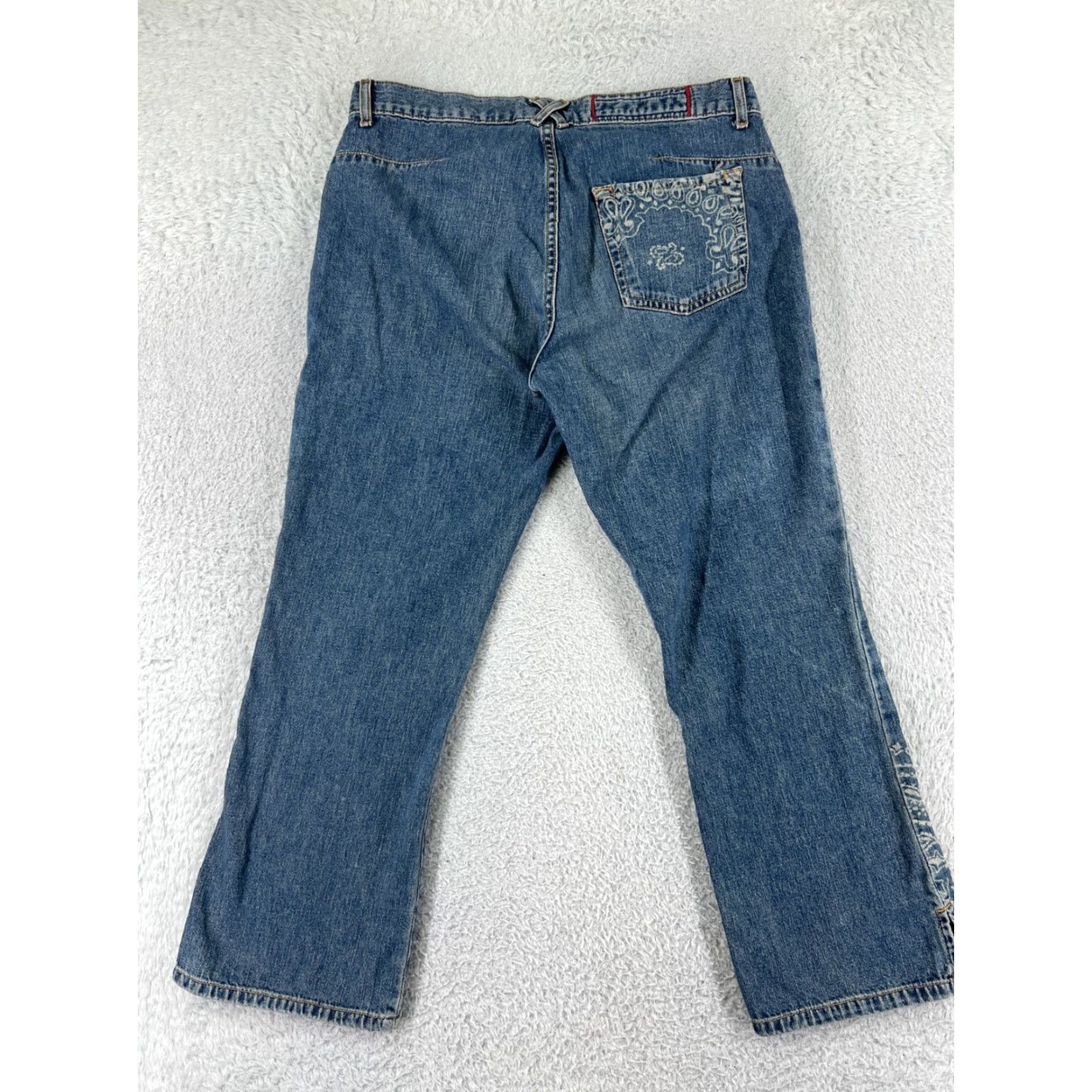 Guess GUESS Jeans Pants Women 30 Blue Denim Bootcut Floral Hem Pockets Crop 5-Pocket Design Inseam 25 Rise Mid Distressed Stretch Regular Jeans Womens Size 30" / US 8 / IT 44 - 2 Thumbnail