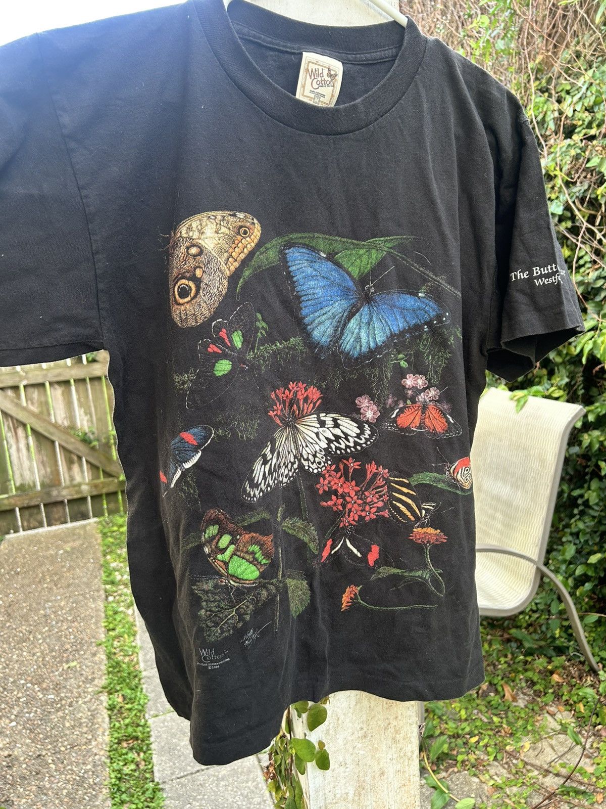 Comfort Colors Butterfly vintage black t-shirt Size US M / EU 48-50 / 2 - 2 Thumbnail