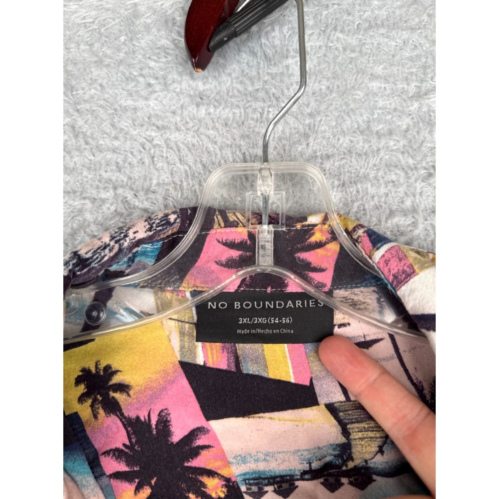 Vintage No Boundaries Shirt Men Large Pink Blue Photocards Beach Hawaiian 100% Rayon Size US L / EU 52-54 / 3 - 6 Thumbnail