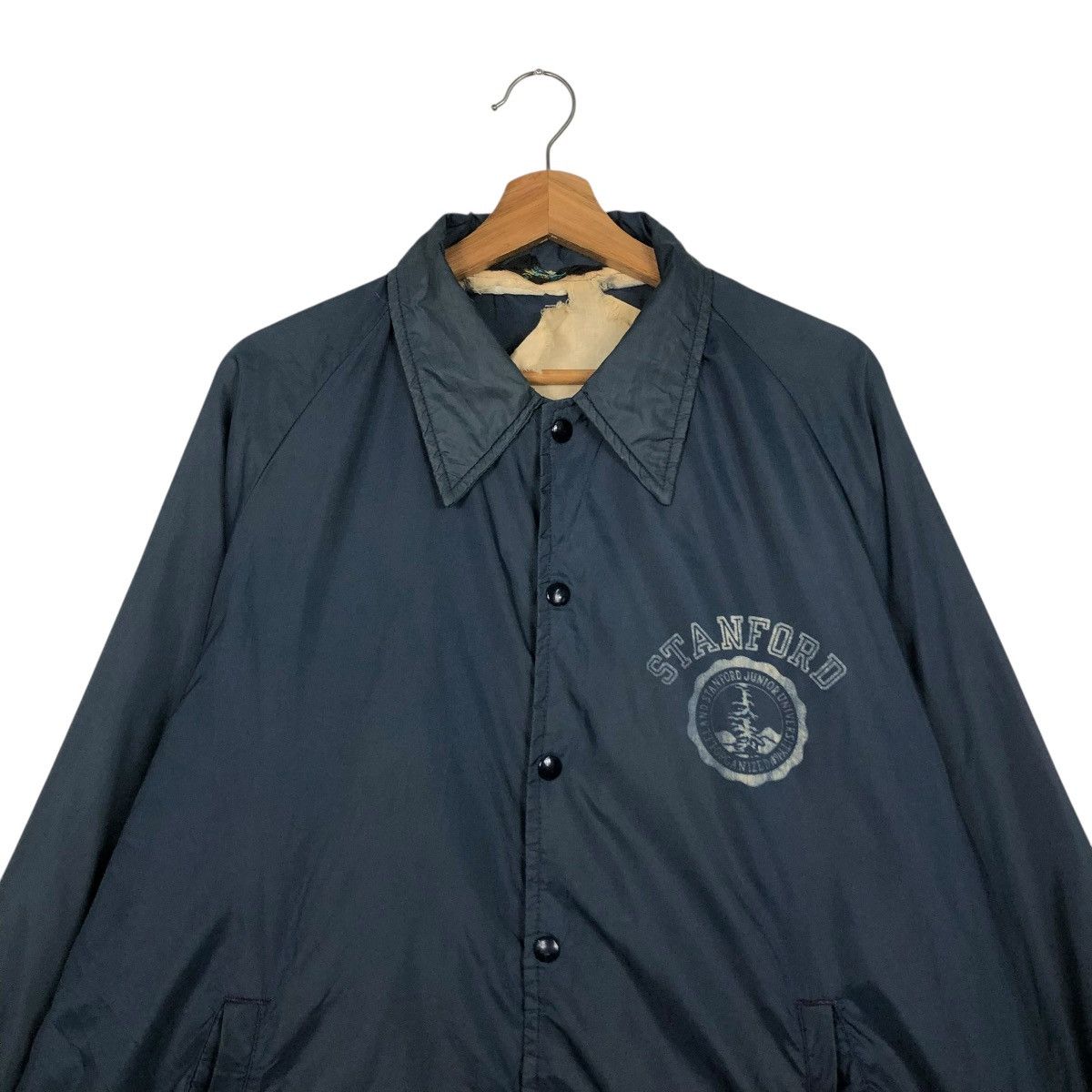 Champion 🔥VINTAGE SNAP BUTTON CHAMPION RUNNING MAN BIG LOGO Size US M / EU 48-50 / 2 - 5 Thumbnail
