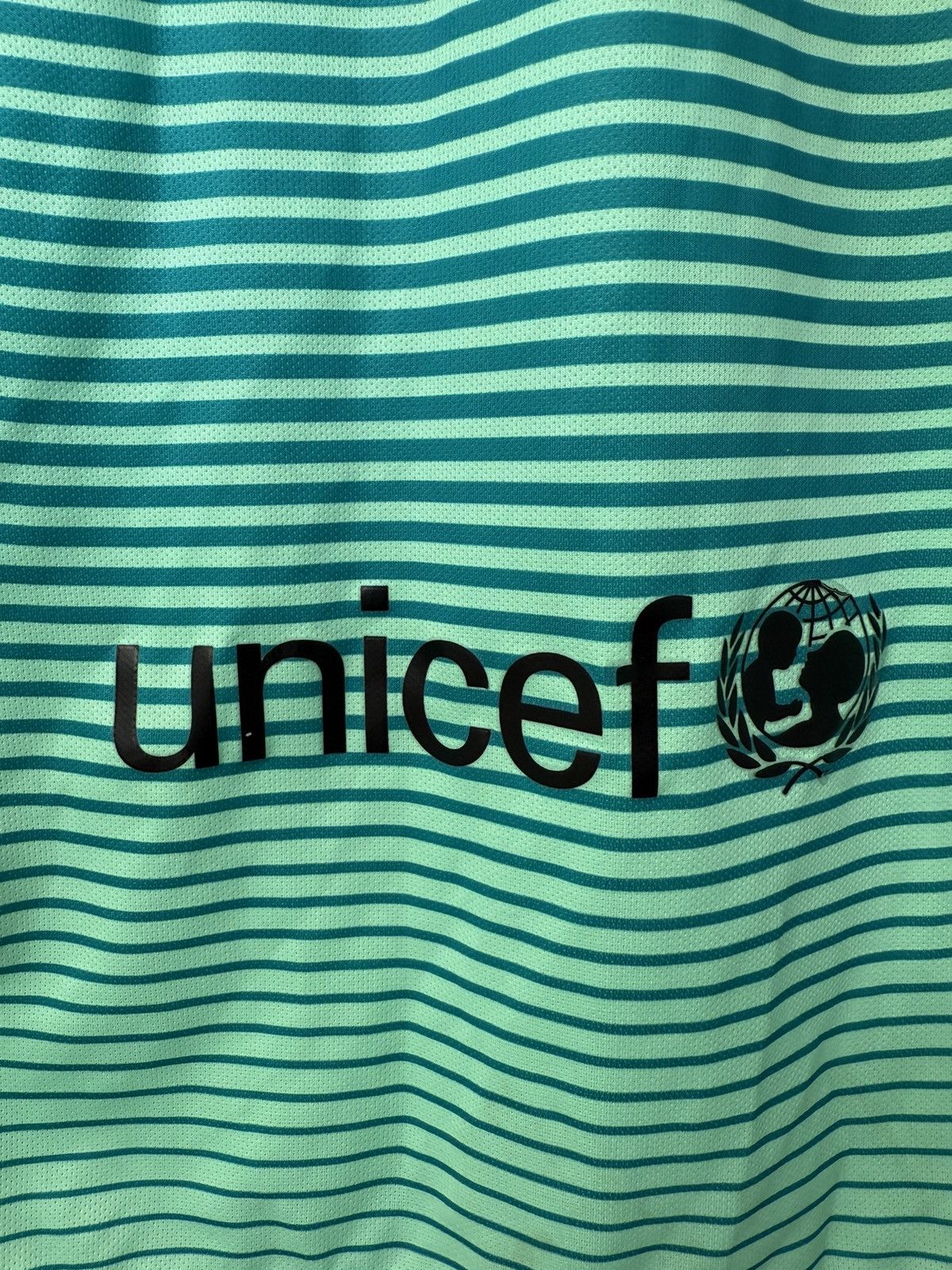 Nike Nike FC Barcelona 2016/2017 Third Shirt soccer jersey Size US M / EU 48-50 / 2 - 7 Thumbnail
