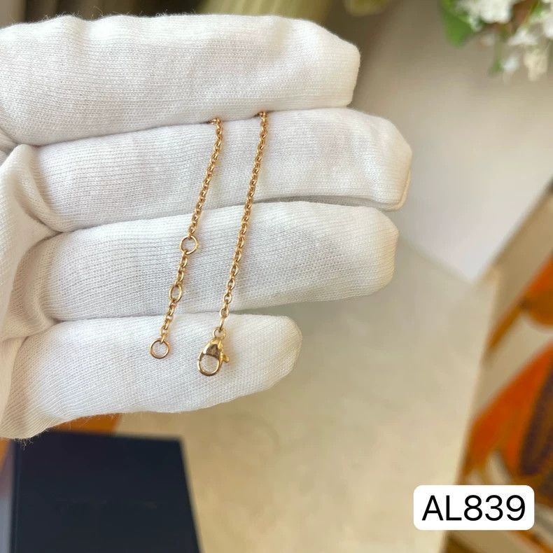 Louis Vuitton Louis Vuitton Blossom Bracelet in Rose Gold-2506 Size ONE SIZE - 5 Thumbnail