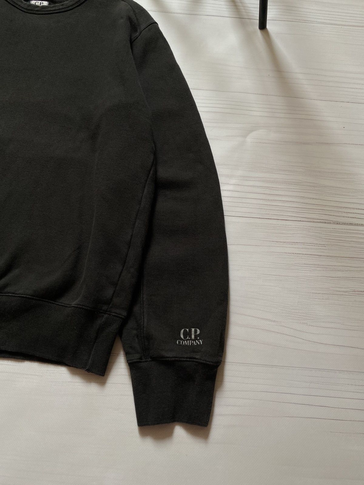 C.P. Company Vintage 2007 CP Company logo faded crew neck sweatshirt Size US XL / EU 56 / 4 - 7 Thumbnail