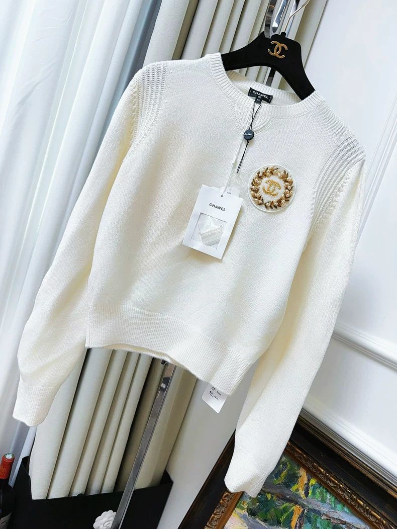 Chanel Chanel 20A beige pearl wheat spike brooch logo cashmere sw Size XS / US 0-2 / IT 36-38 - 1 Thumbnail