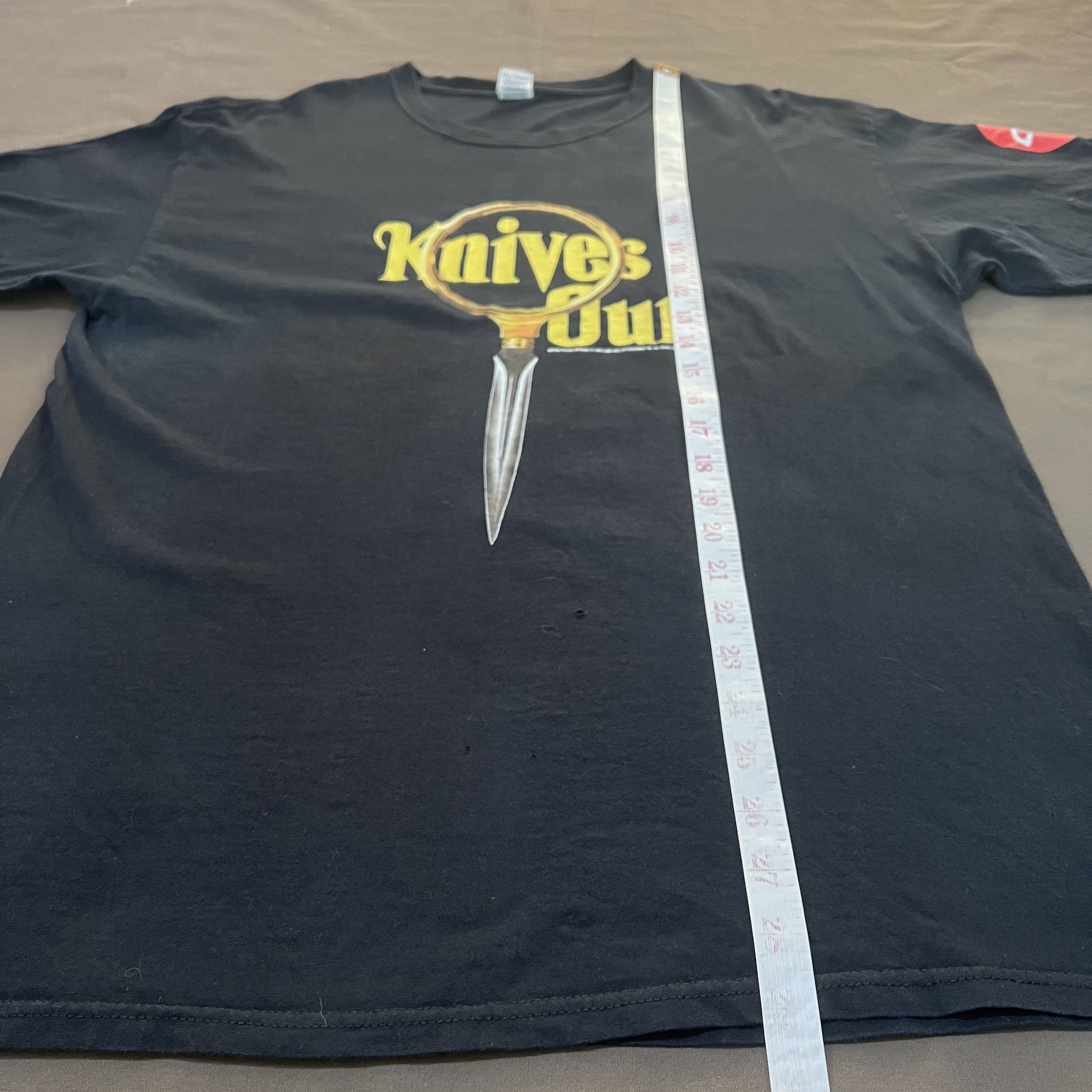 Other Knives Out Movie Promo Tee Mystery Thriller Size US L / EU 52-54 / 3 - 11 Thumbnail