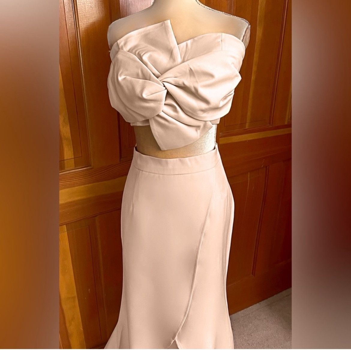Designer NWT, Lavishly Paris Exquisite 2-Piece Skirt Suit. Size S / US 4 / IT 40 - 3 Thumbnail