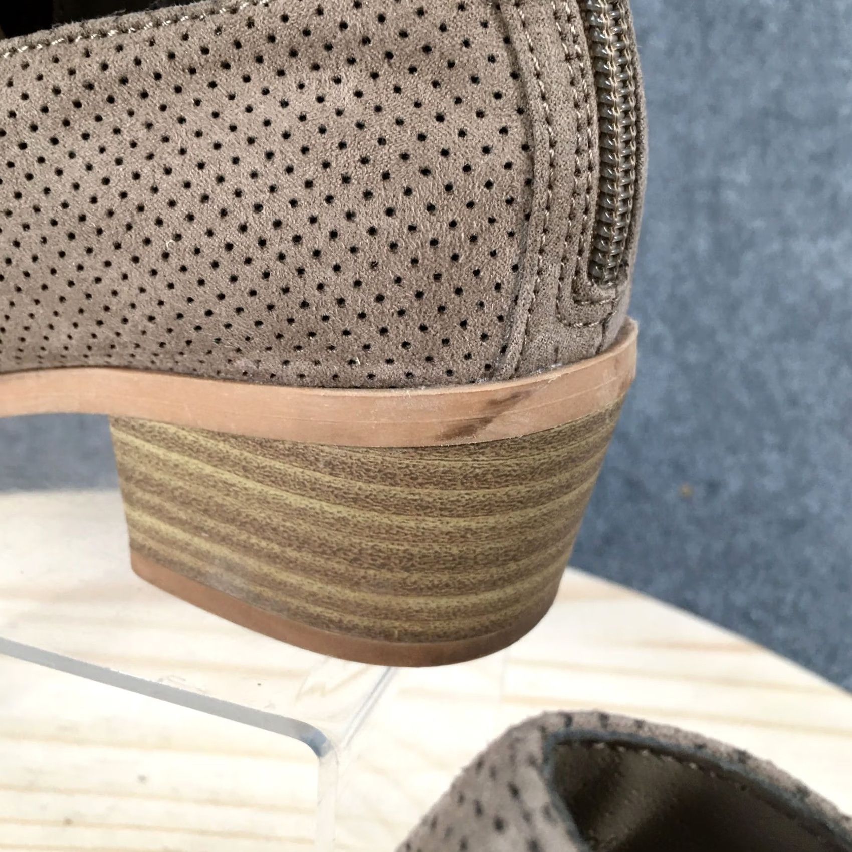 Dolce Vita DV Dolce Vita Boots Womens 8 Perforated Zip Buckle Ankle Bootie Taupe Fabric Boots Size US 8 / IT 38 - 4 Thumbnail